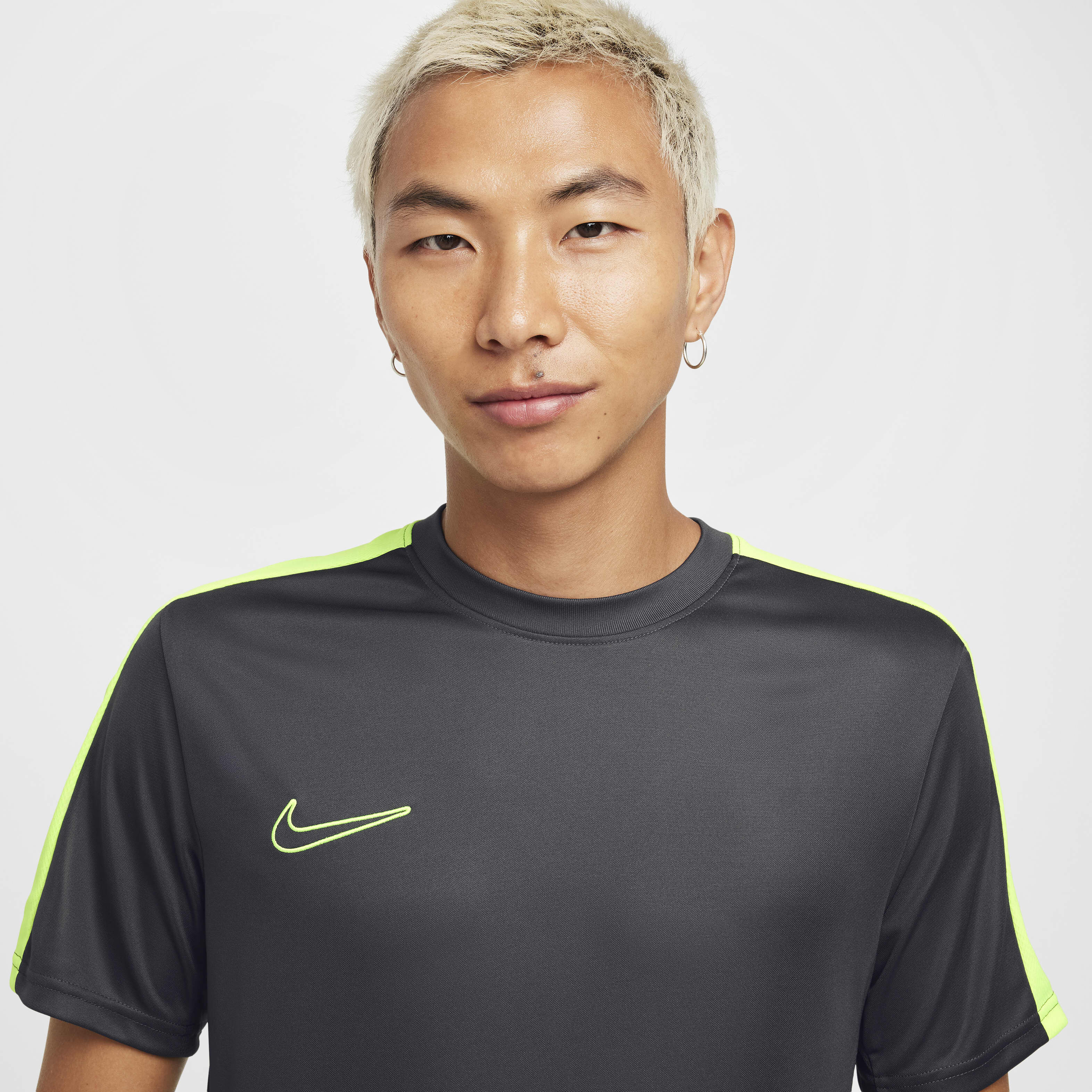 Nike academy winter crew top discount