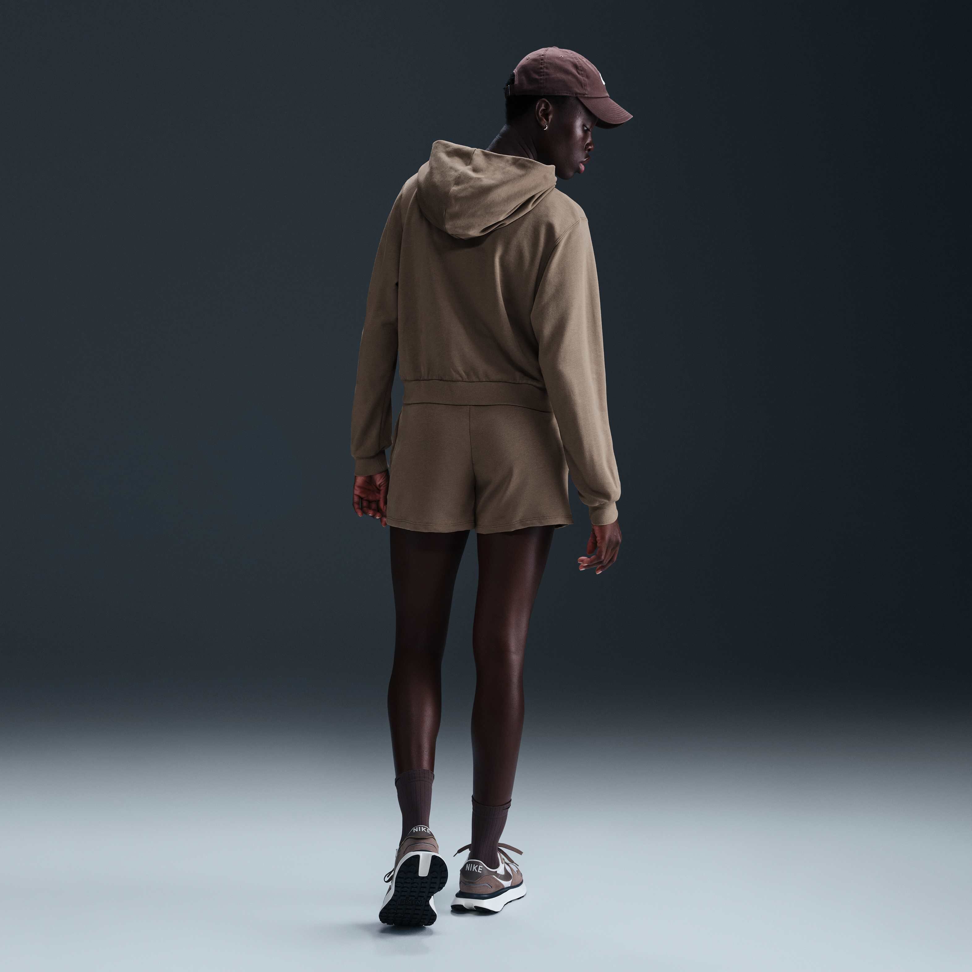 Nike Sportswear Chill Terry image number 4