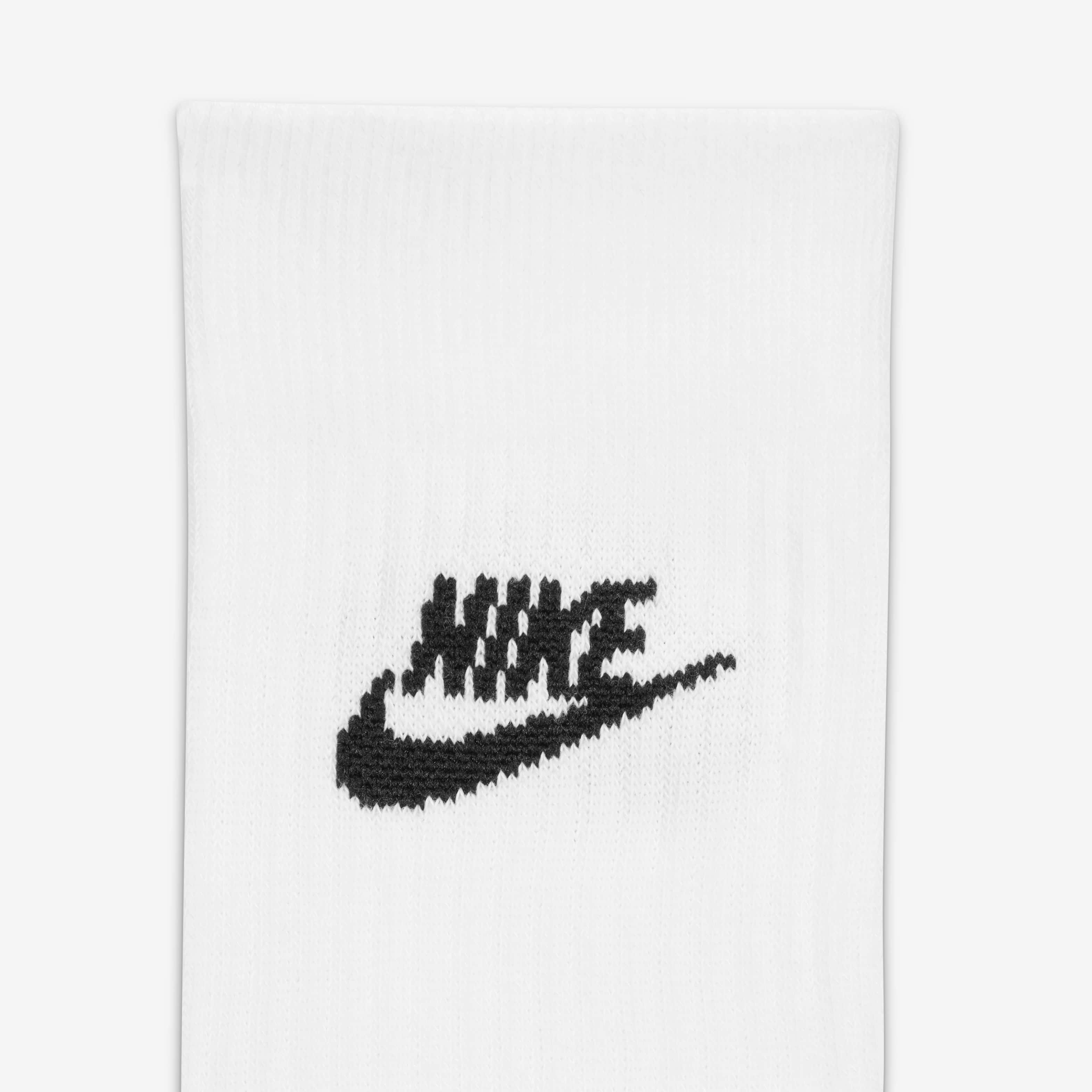 Nike Sportswear Everyday Essential image number 3