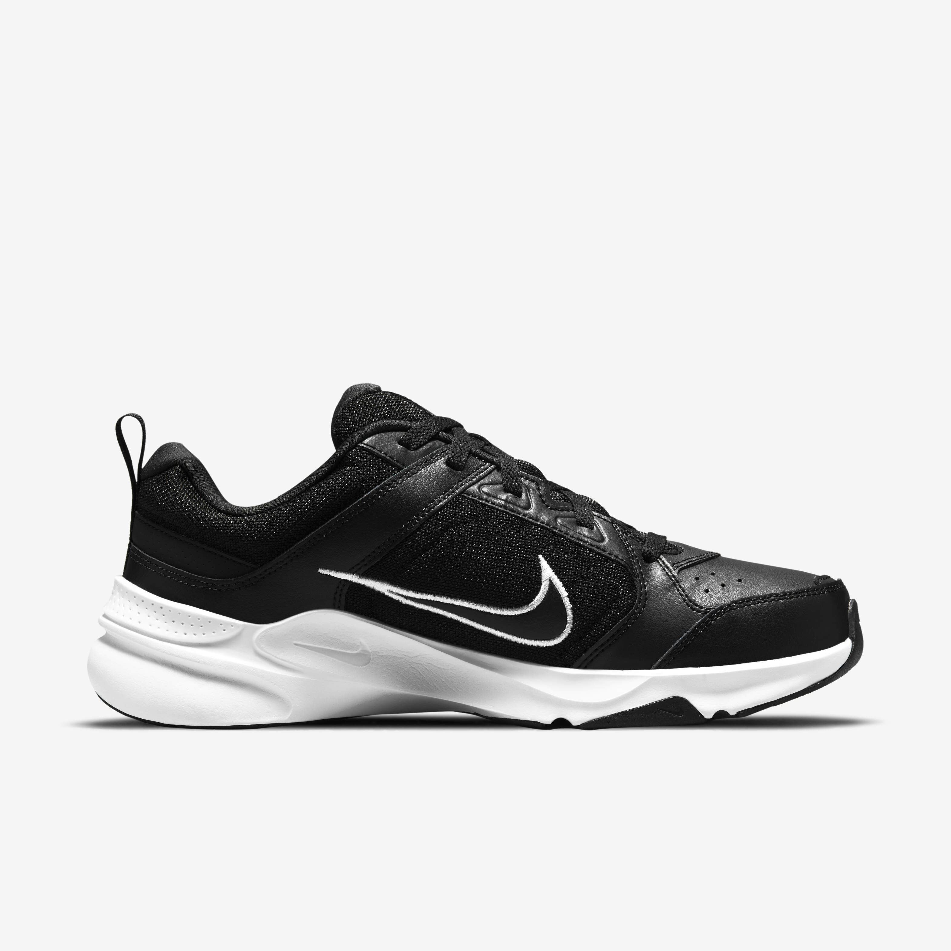 Nike own the day top