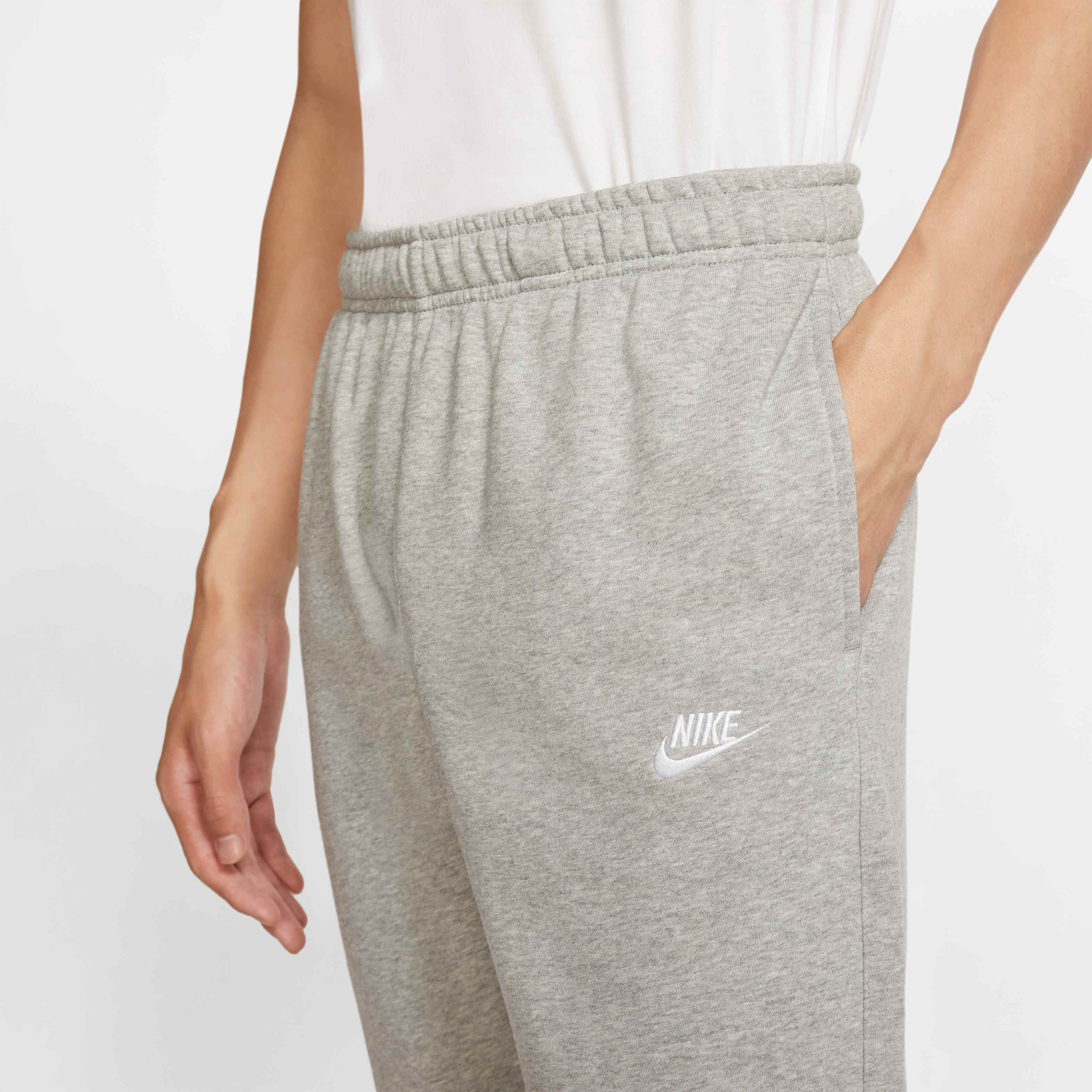 Nike Sportswear Club image number 2