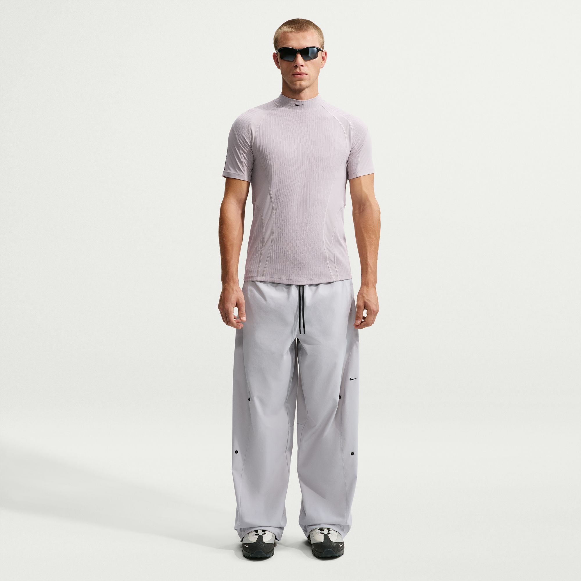 نايكي تيك image number 0