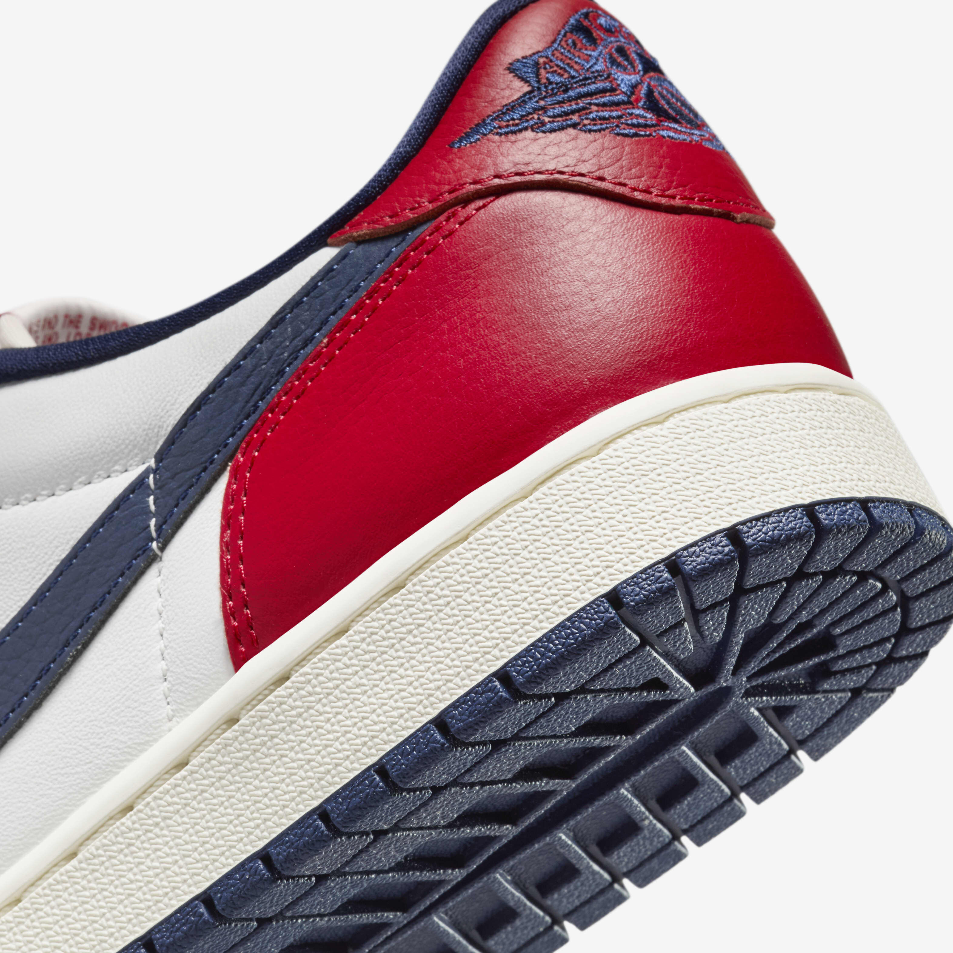 Nike cortez white/midnight navy-gym red outlet