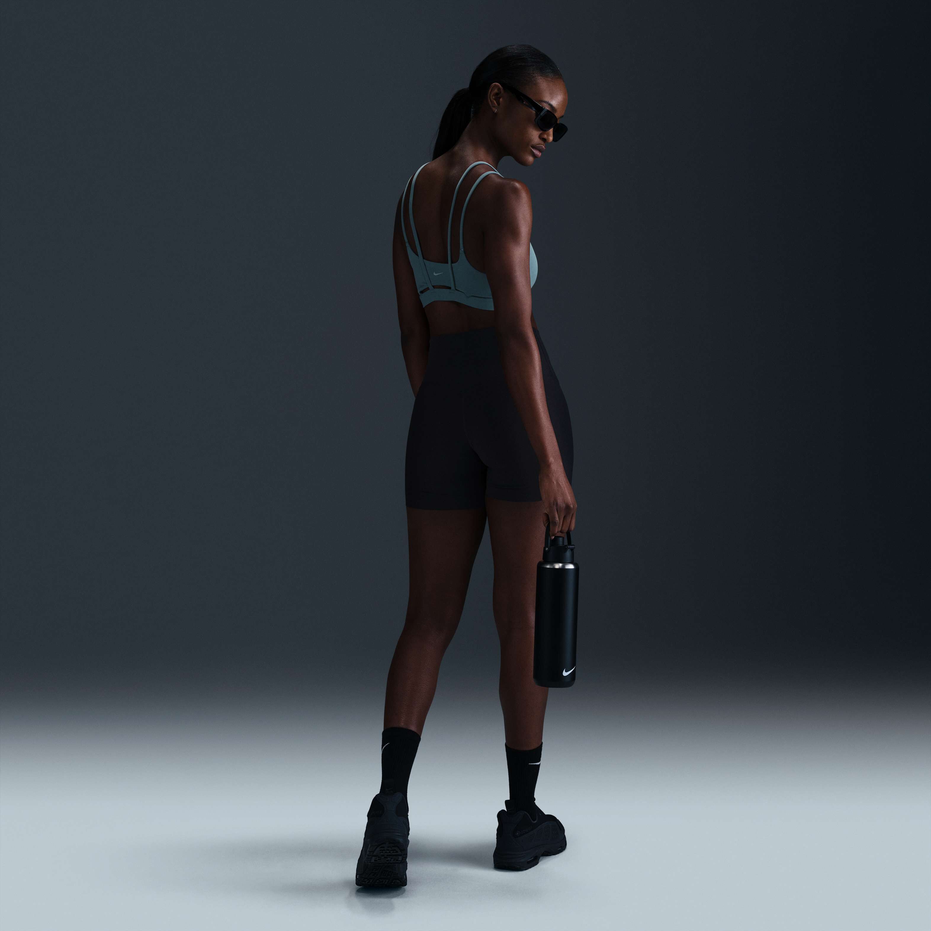 نايكي اليت ترايس image number 4