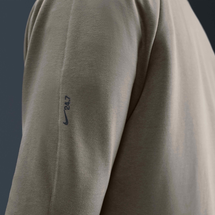 نايكي 24.7 امبوسبلي سوفت image number 10 نايكي 24.7 امبوسبلي سوفت image number 10