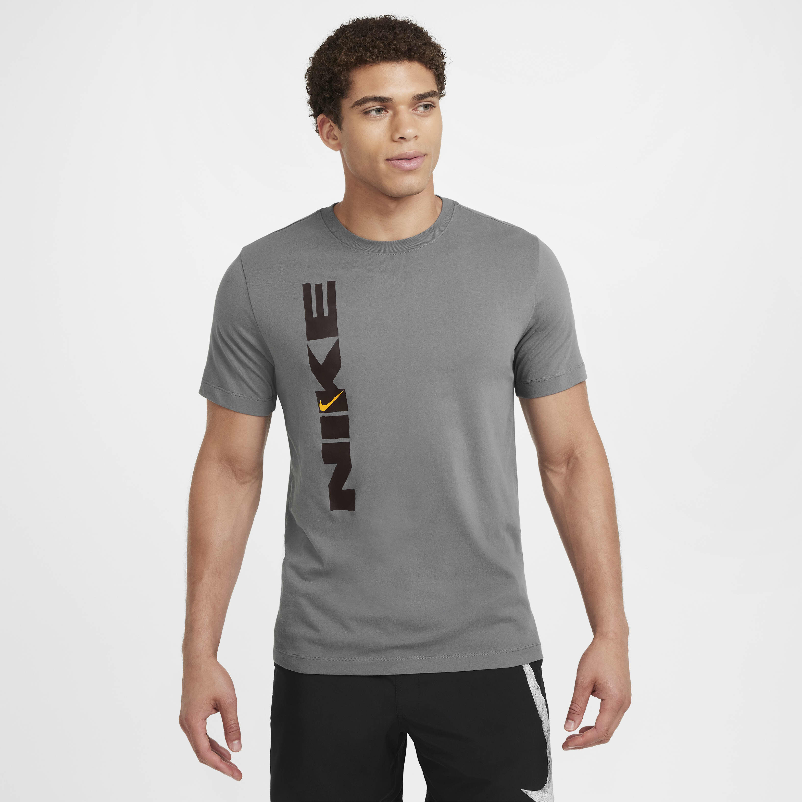 Buy Nike Men s Dri FIT Fitness T Shirt Nike Qatar Official