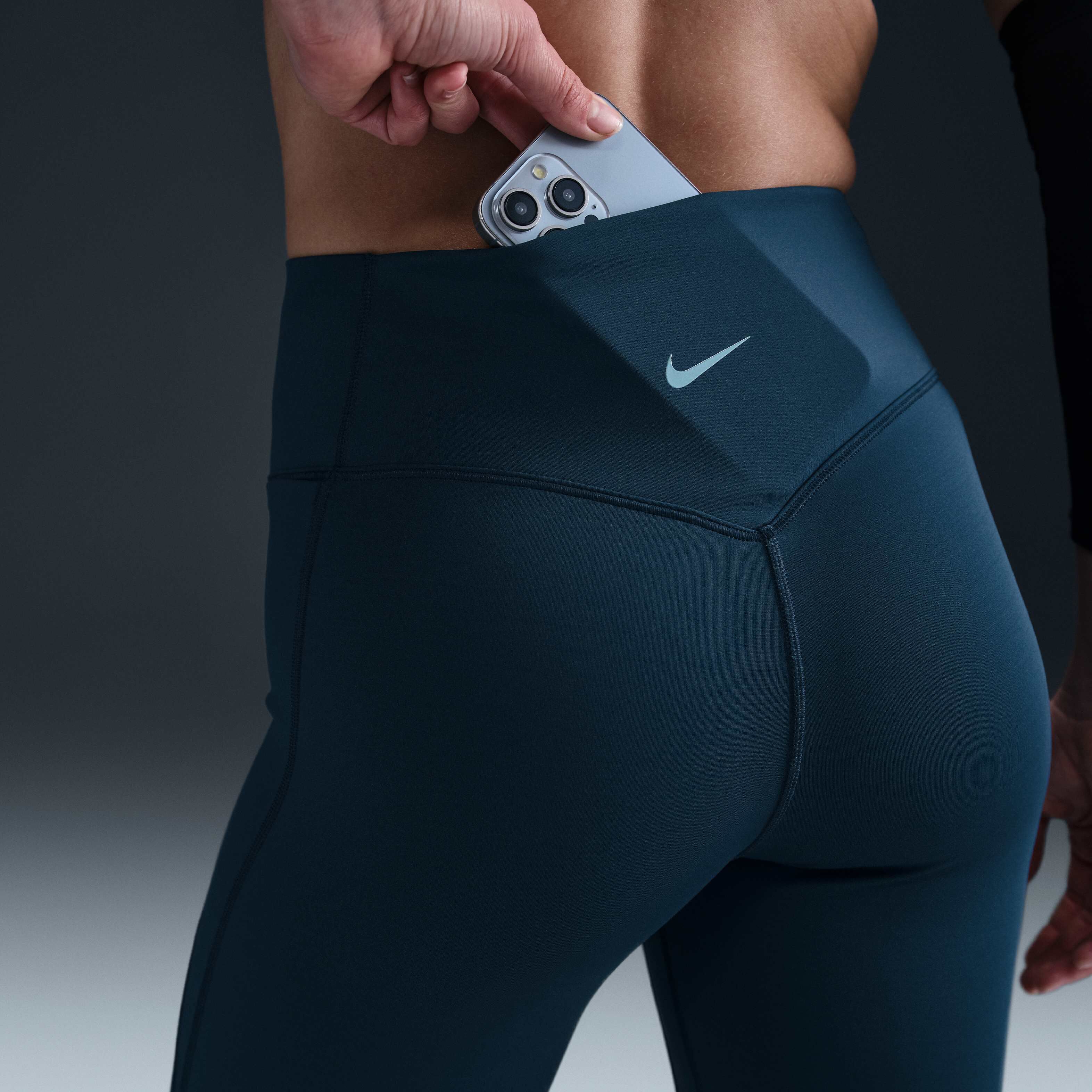 Nike Universa image number 5