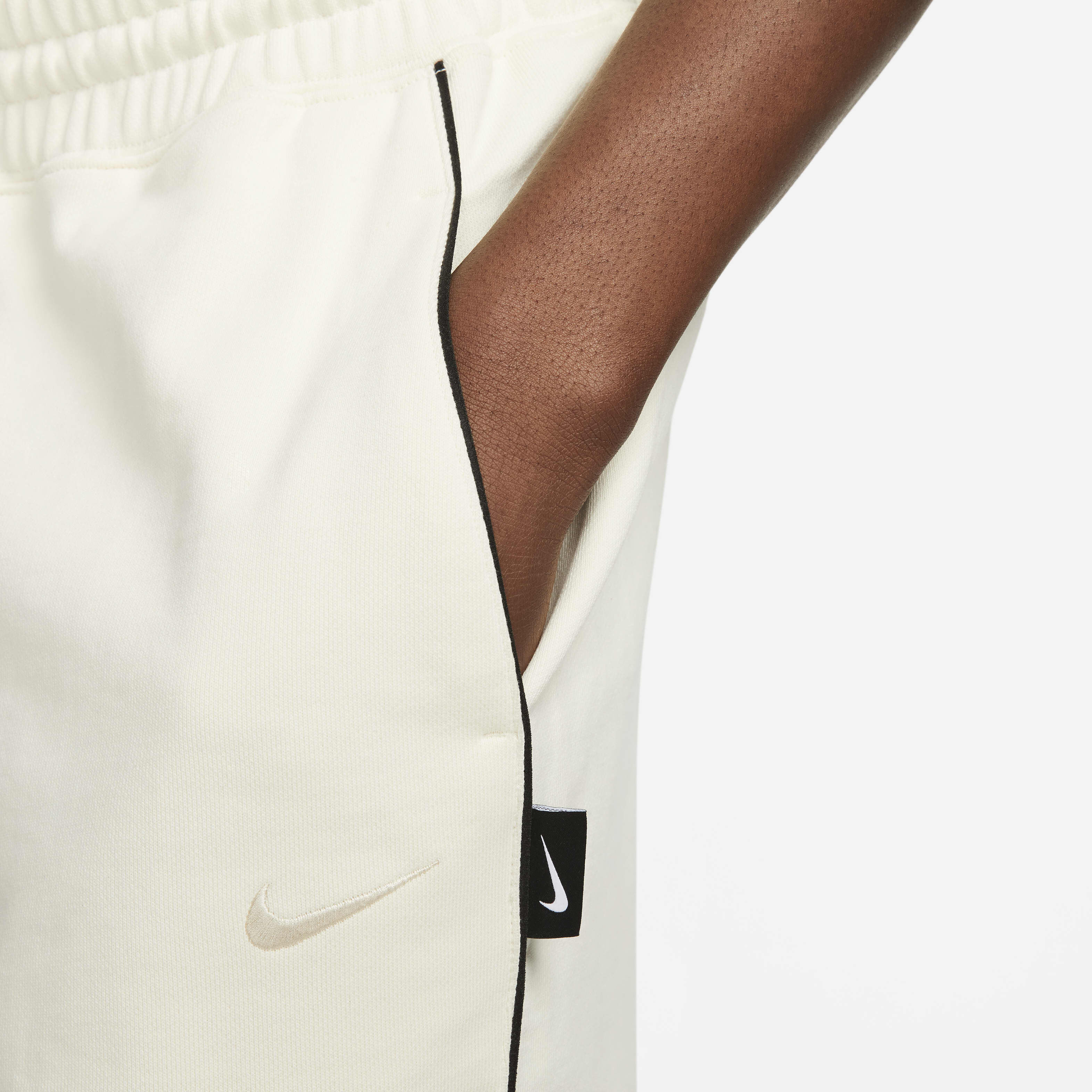 Nike Swoosh image number 3
