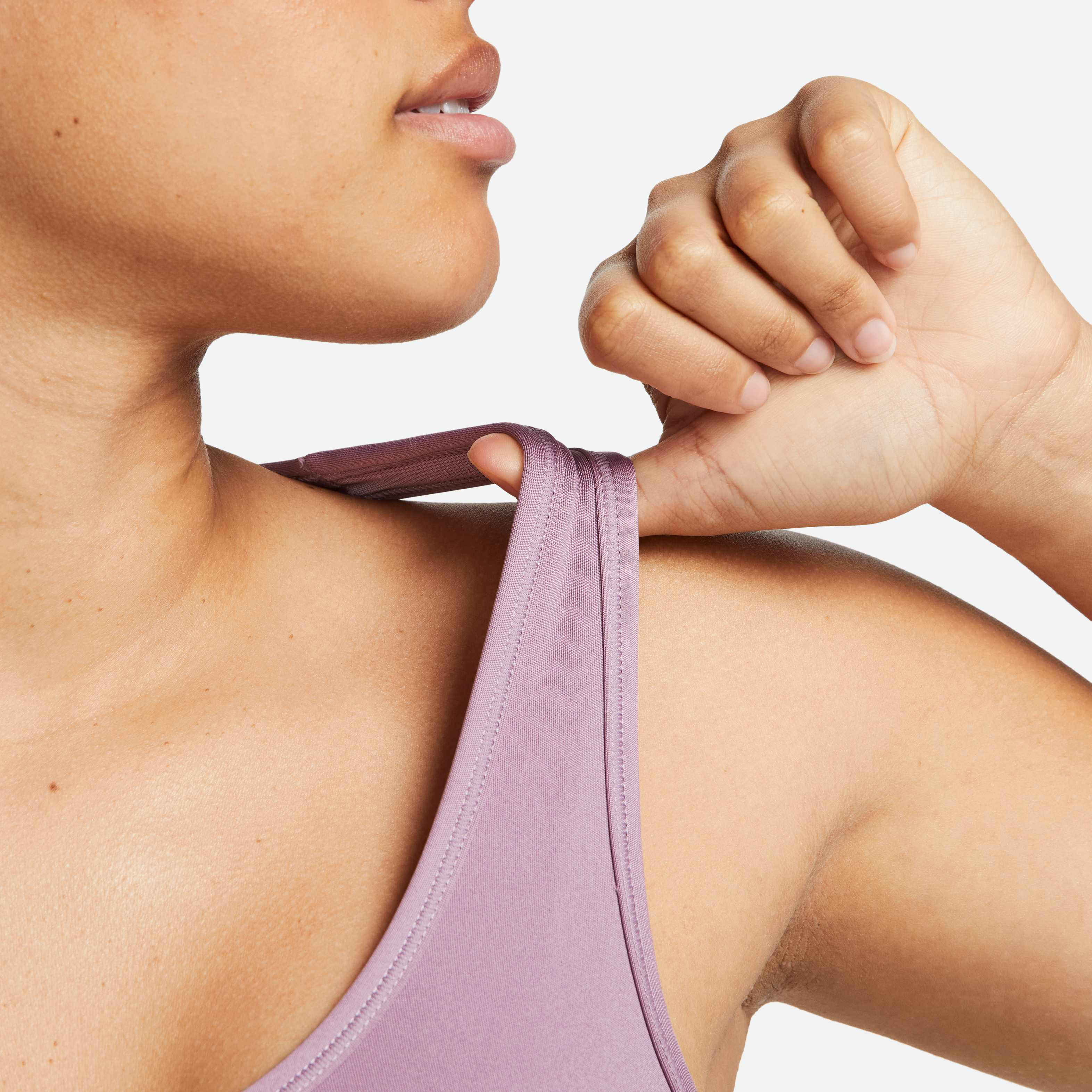 نايكي سووش بدعم متوسط image number 4