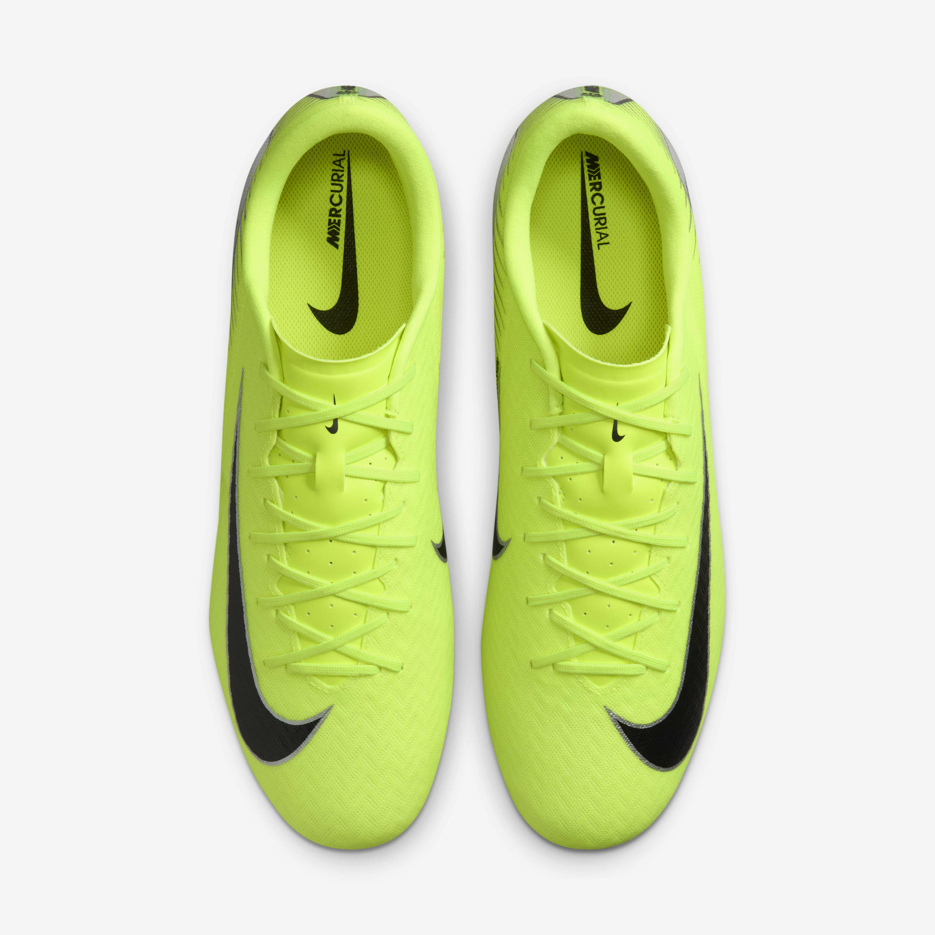 Nike low cut boots deals