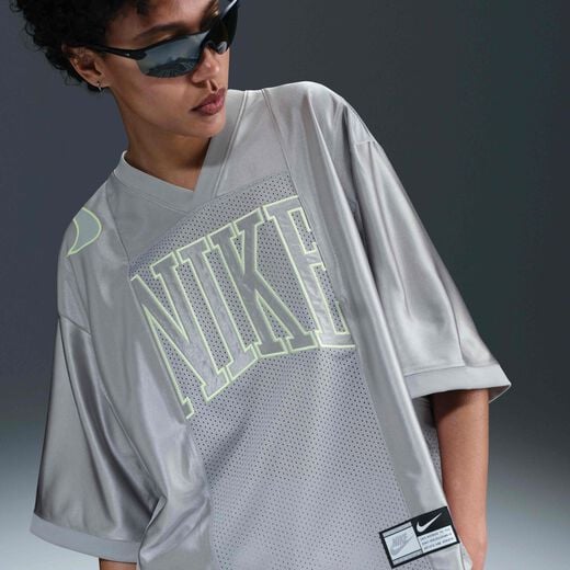 Kits & Jerseys-Nike, Nike Sportswear Street, Women's Oversized Short-Sleeve Graphic Top
