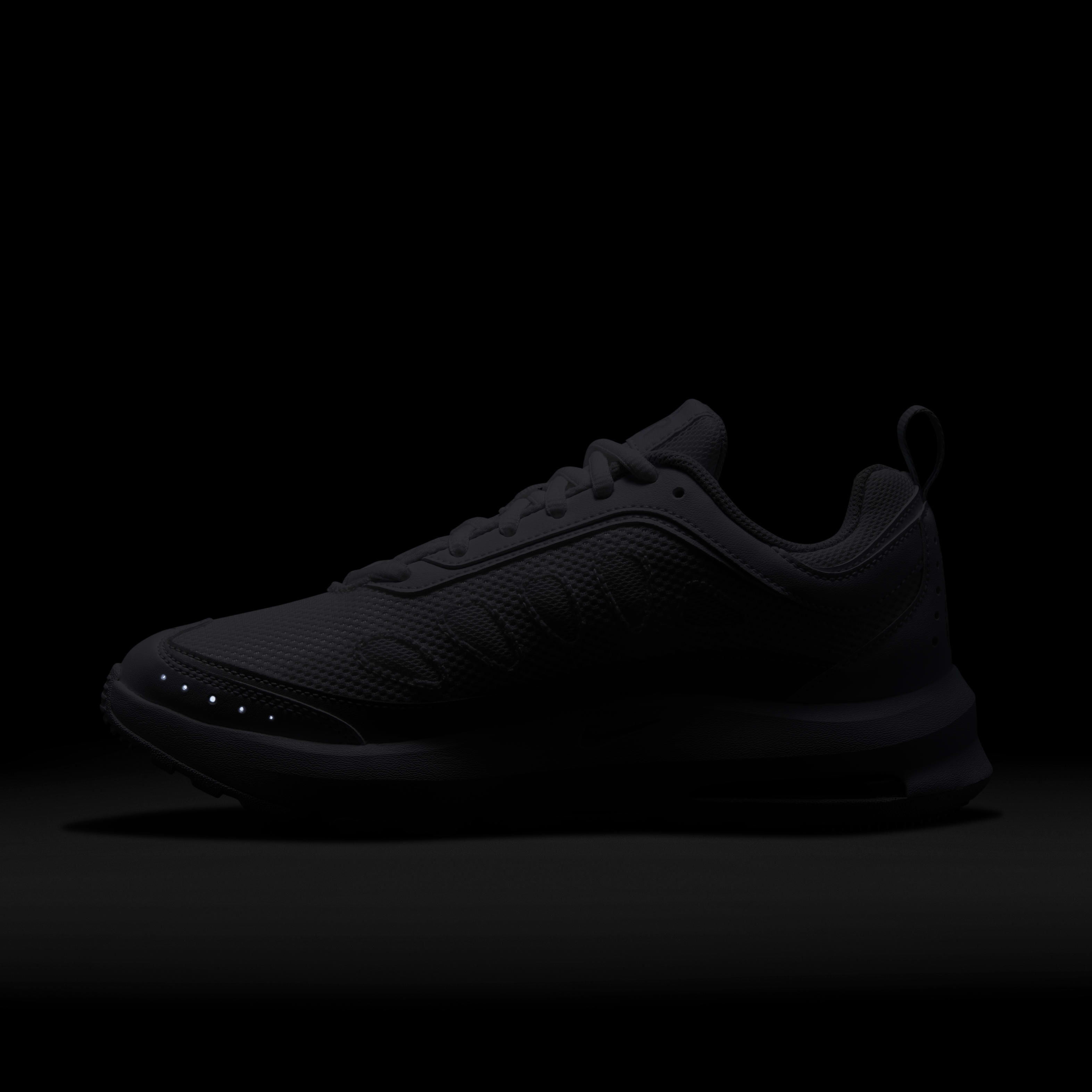 Nike Air Max AP image number 10