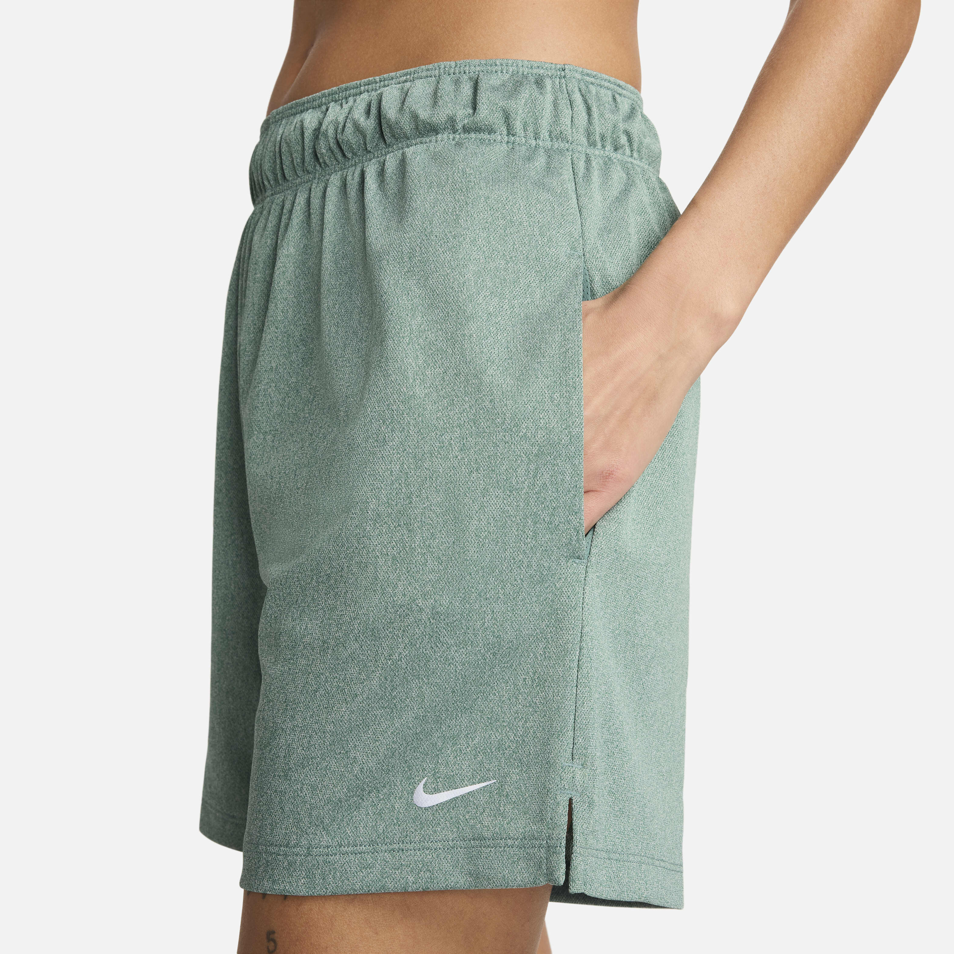 Nike attack training shorts clearance