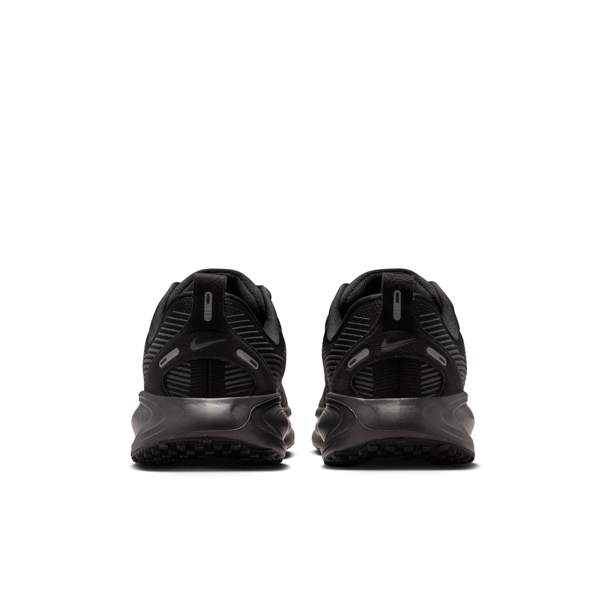 Nike Vomero 18 image number 1