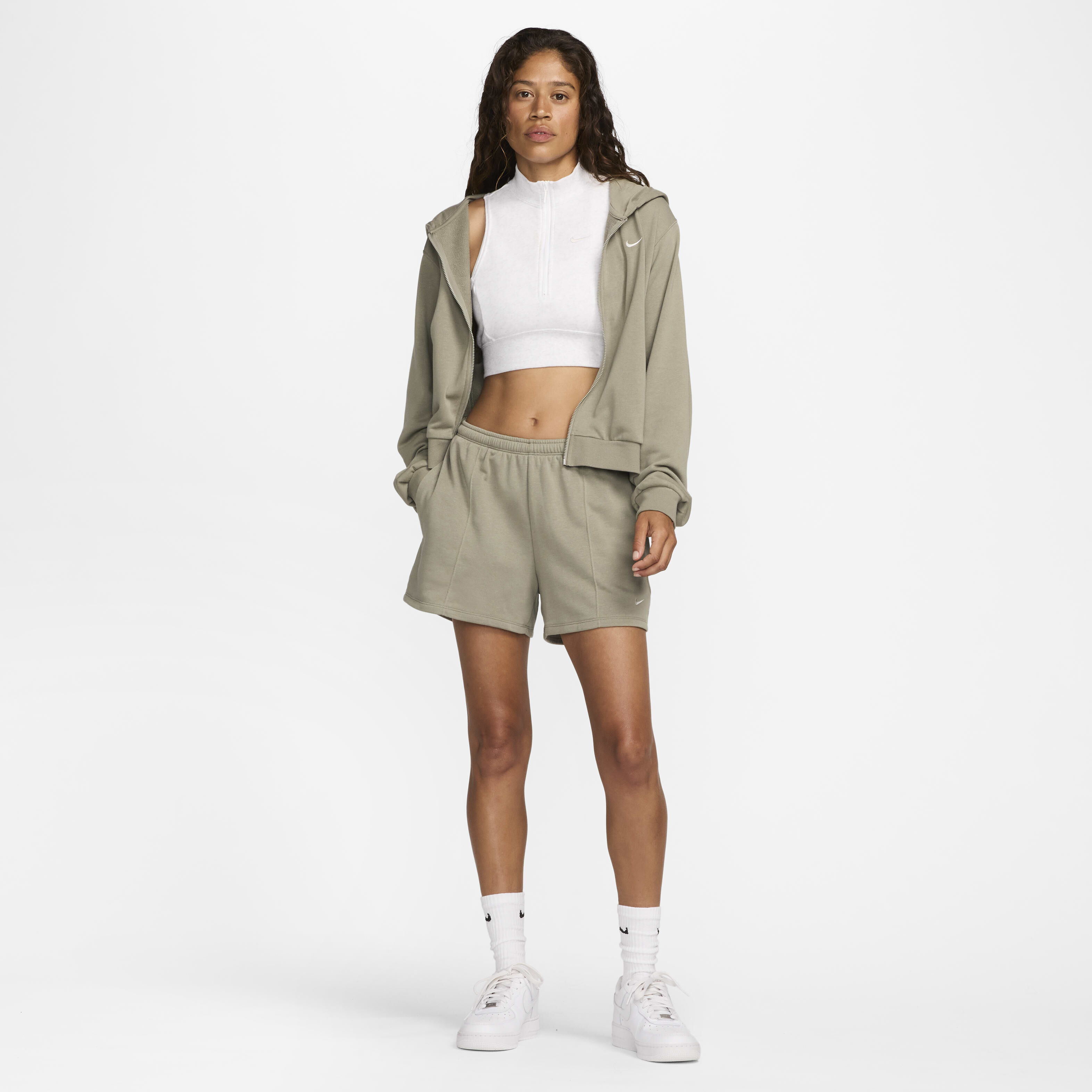 نايكي سبورتسوير تشيل تيري image number 6