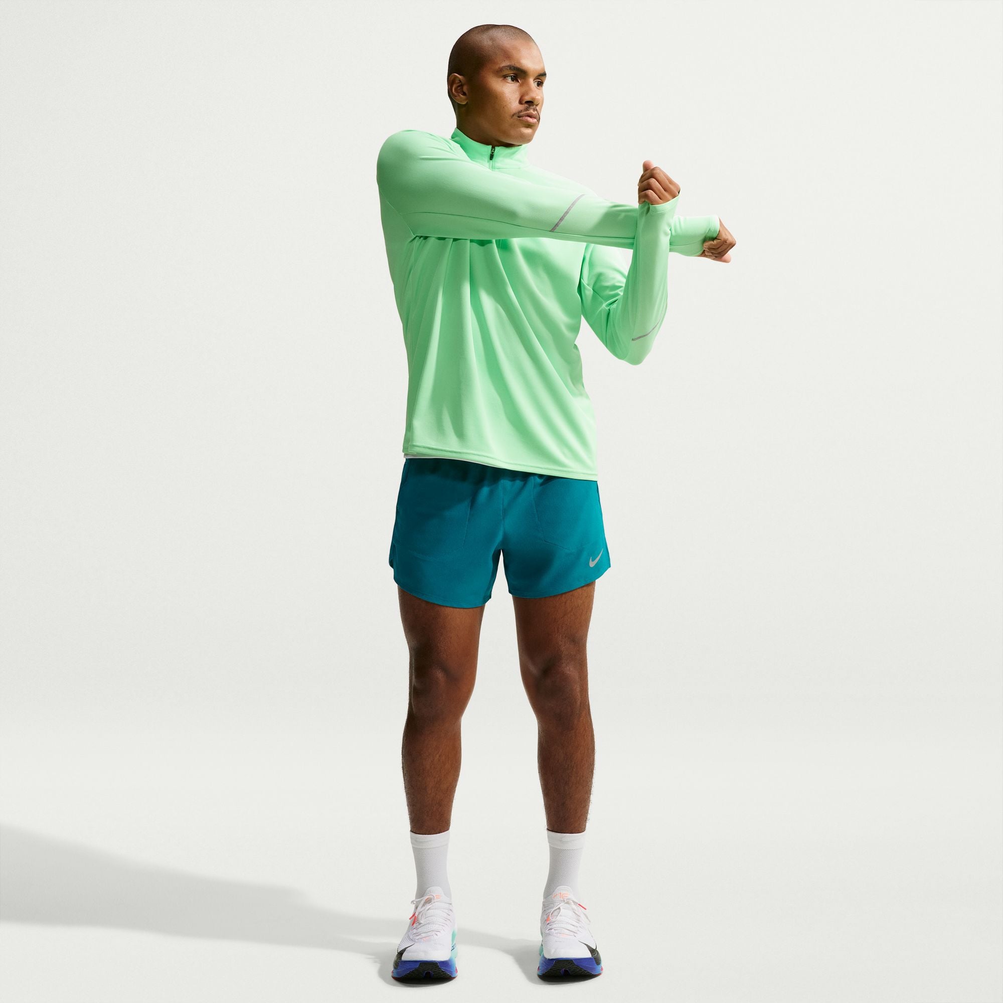 Nike Stride image number 0