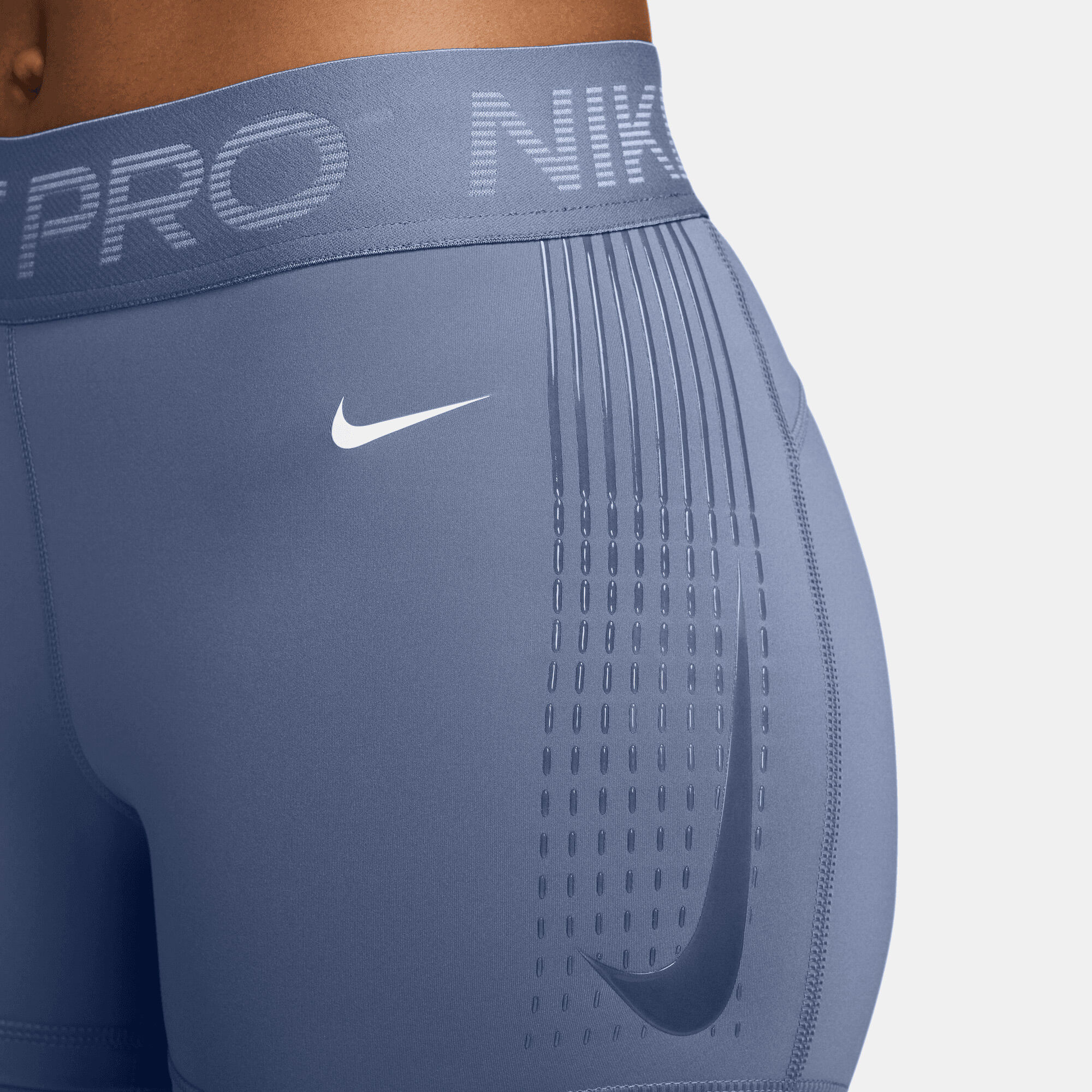 Nike Pro image number 3