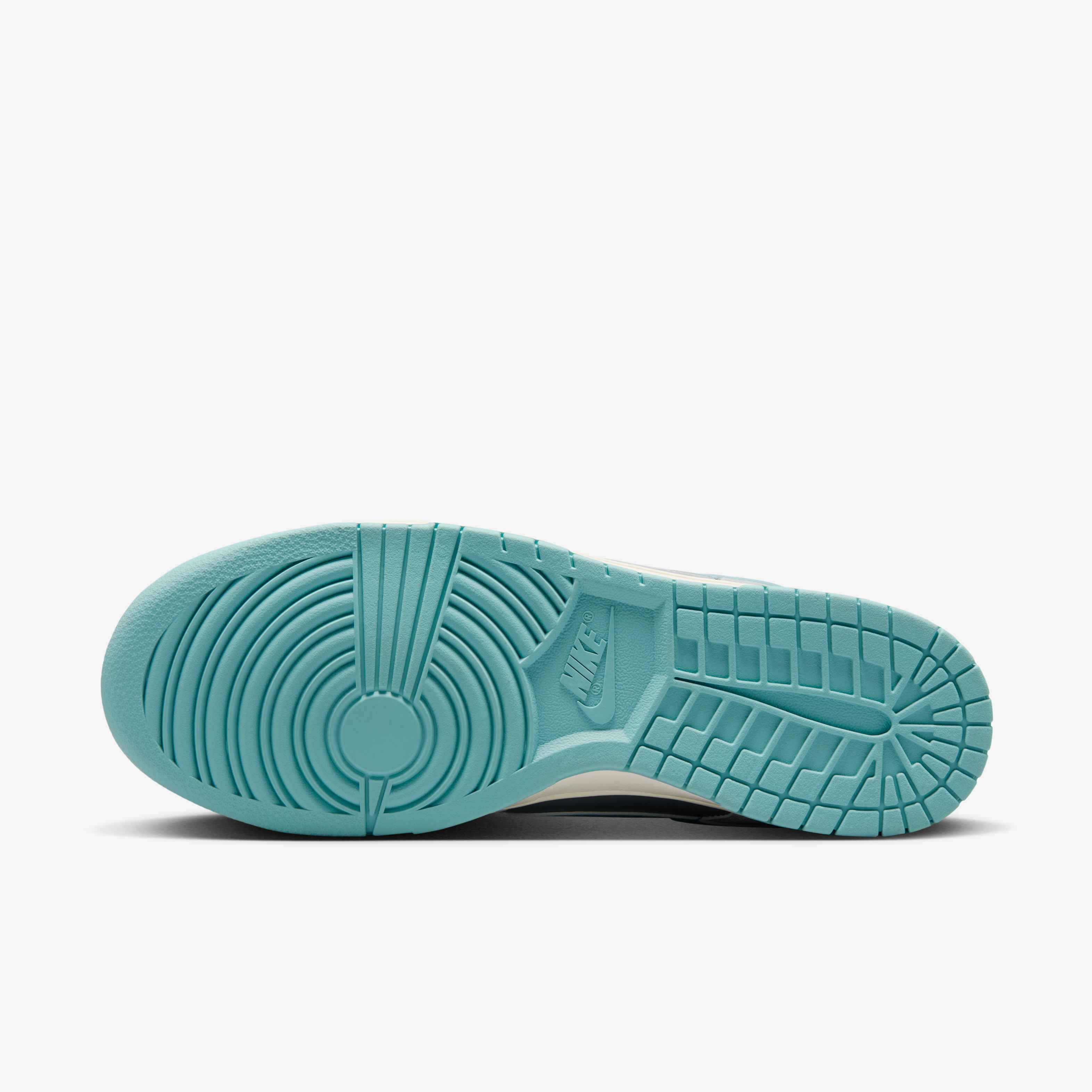 Nike Dunk Low Retro image number 1