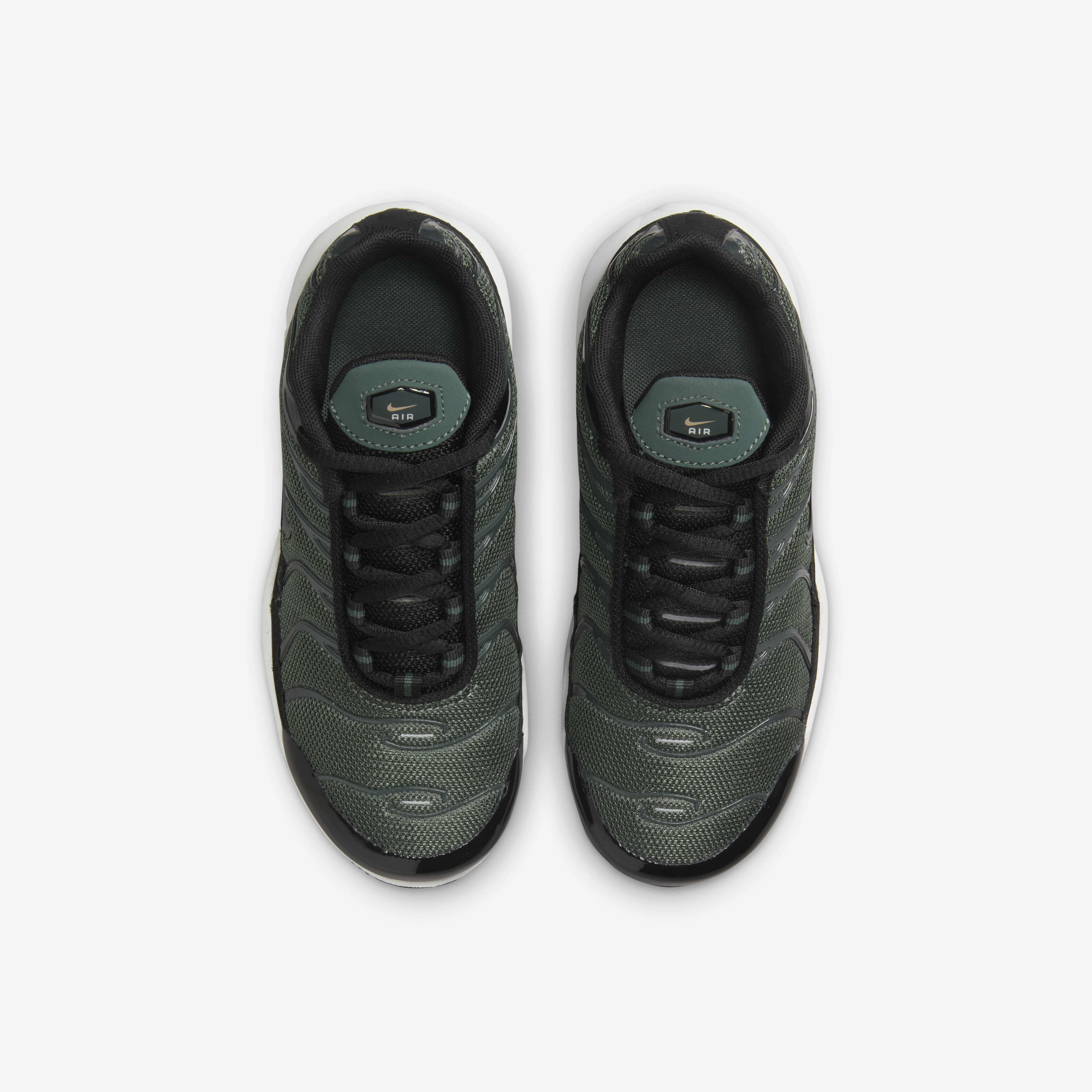 Nike Air Max Plus image number 3