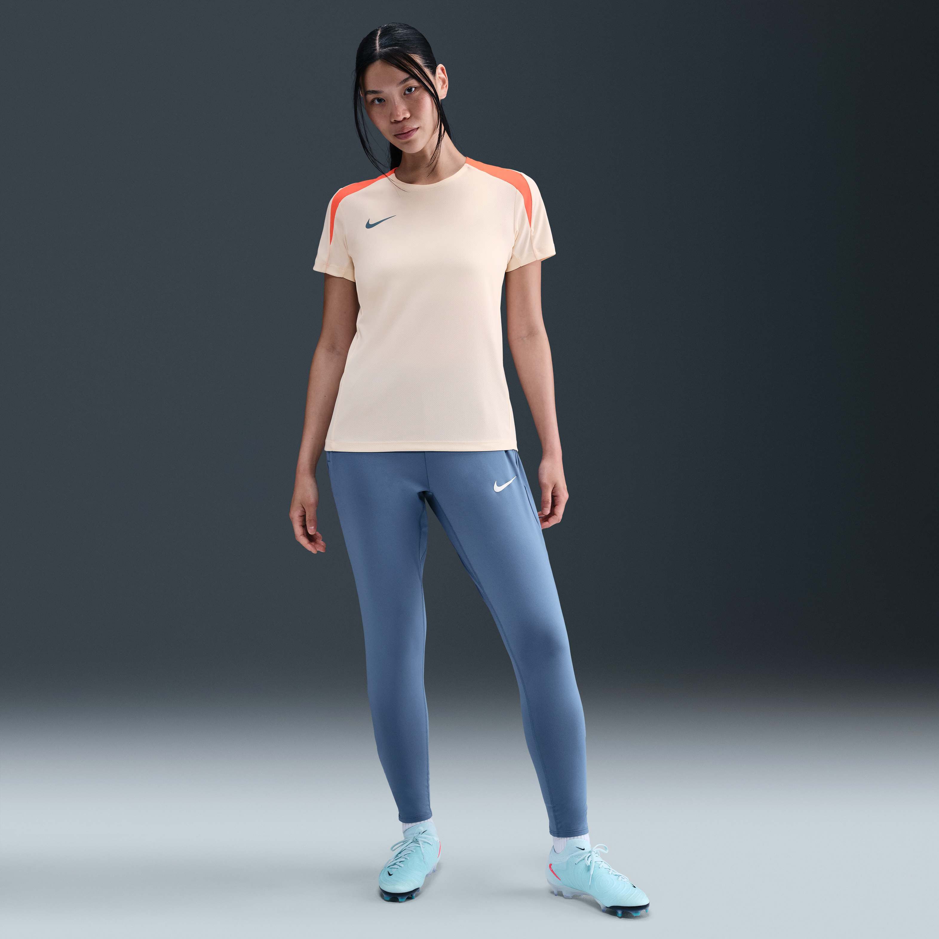 Nike Strike image number 3