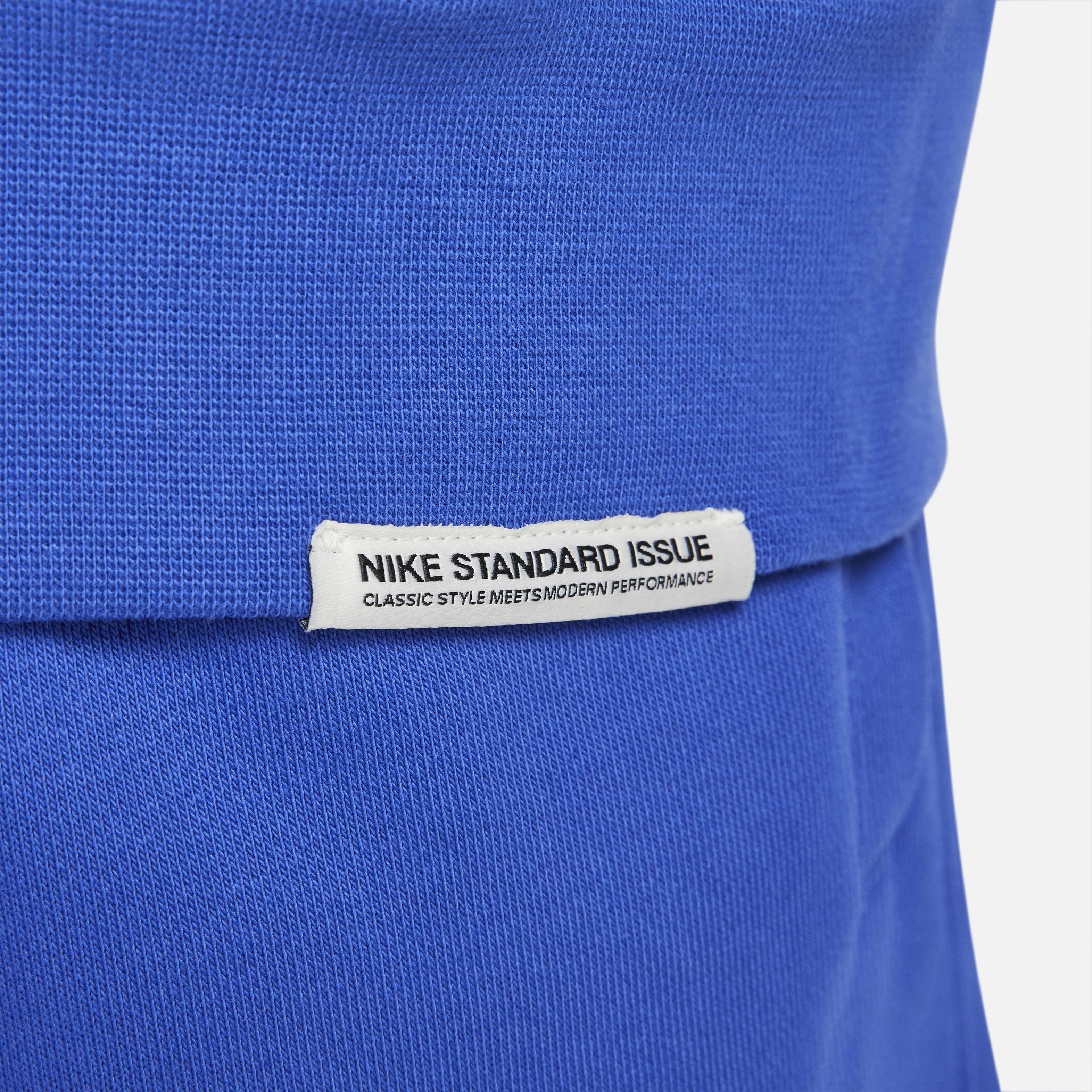 Nike Standard Issue image number 5