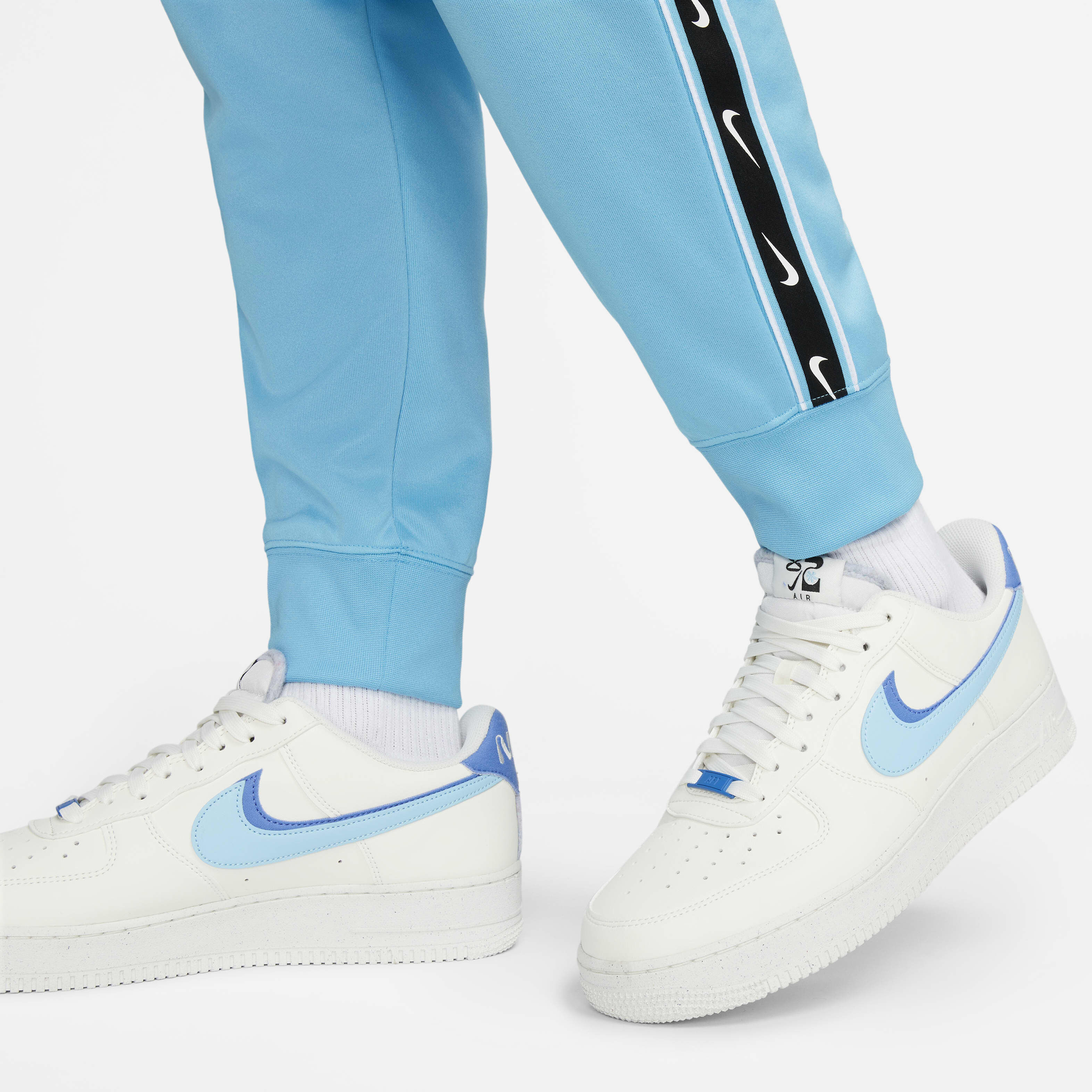 Nike Sportswear Repeat image number 5