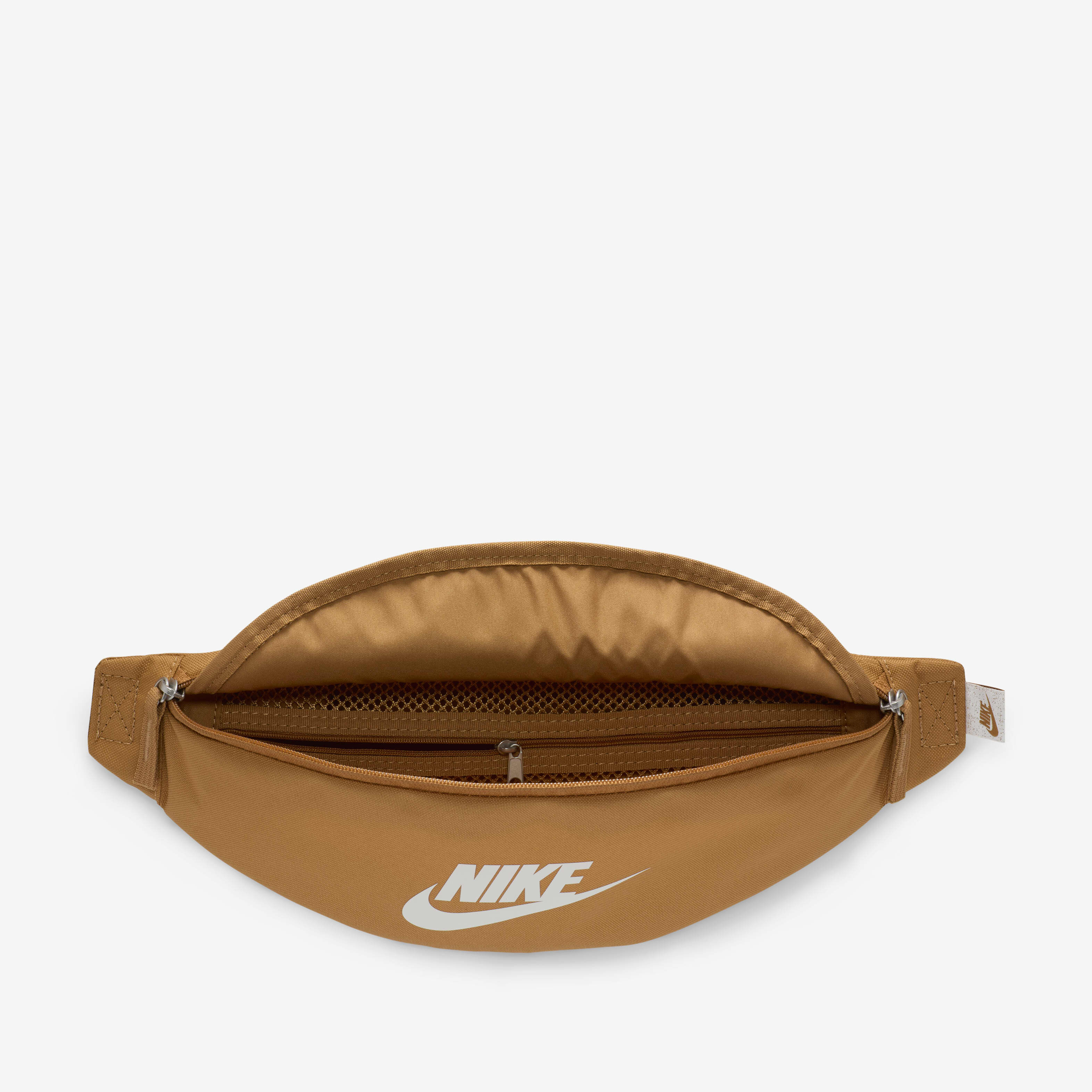 نايكي هيرتج image number 4