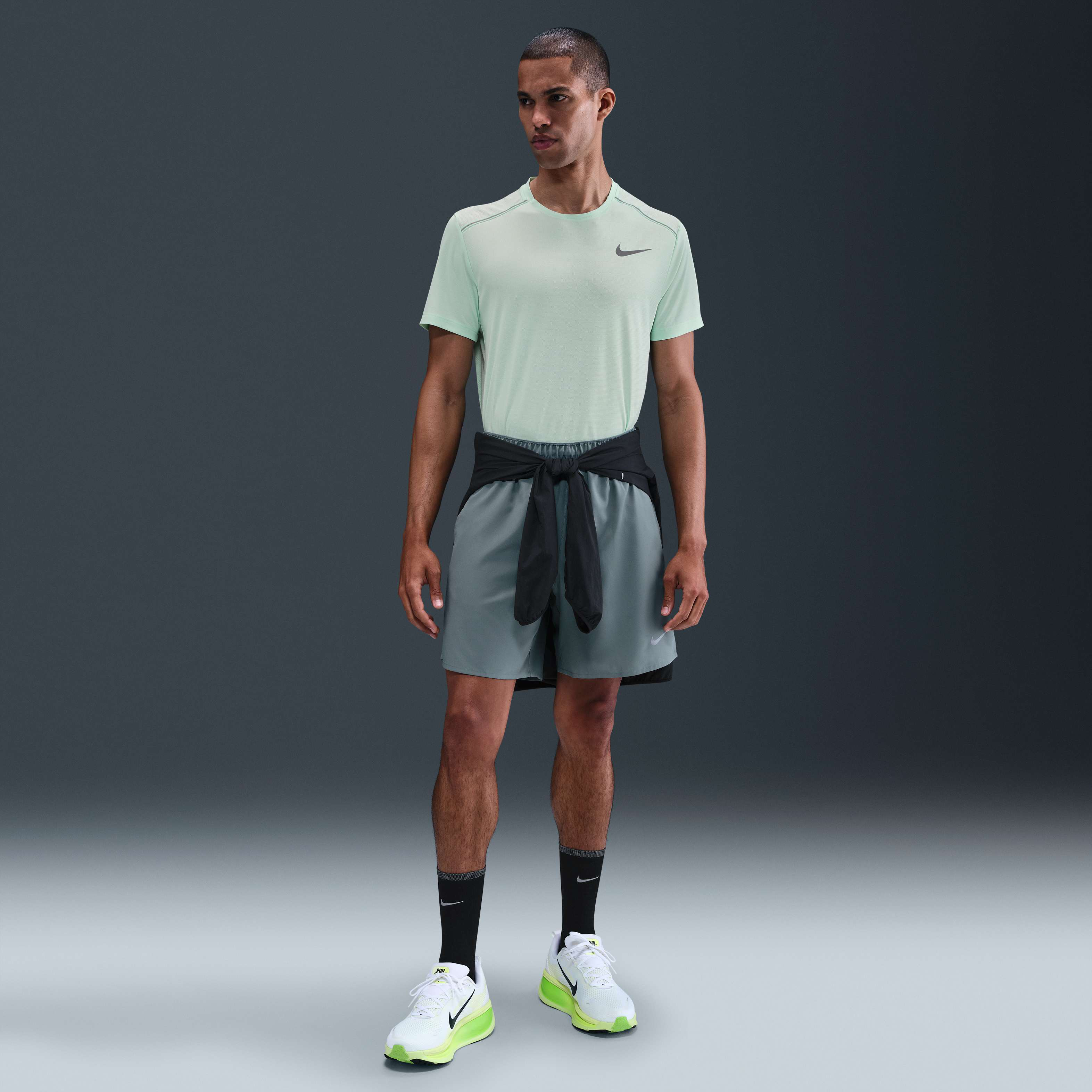 نايكي ميلر image number 3