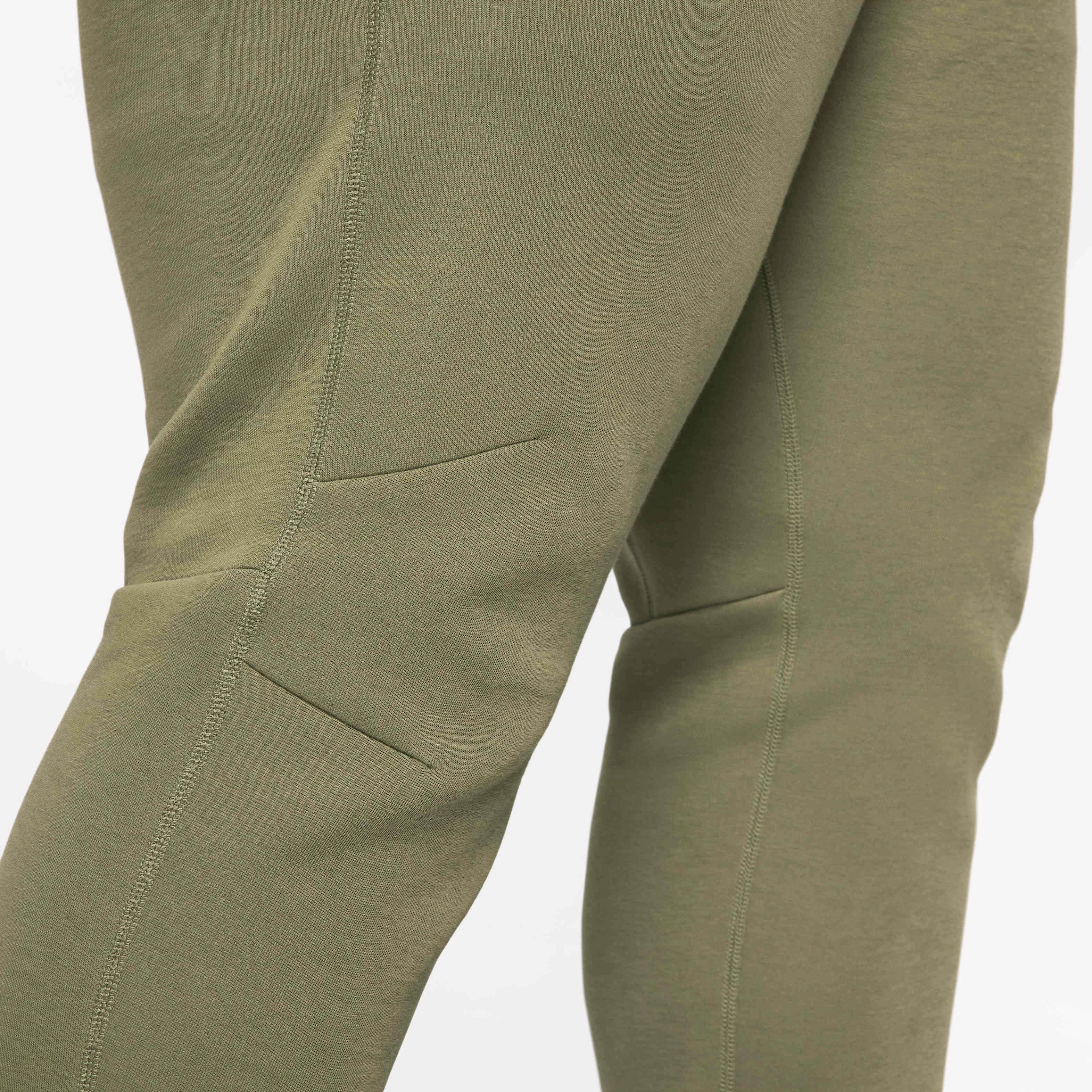 Nike Sportswear Tech Fleece image number 15