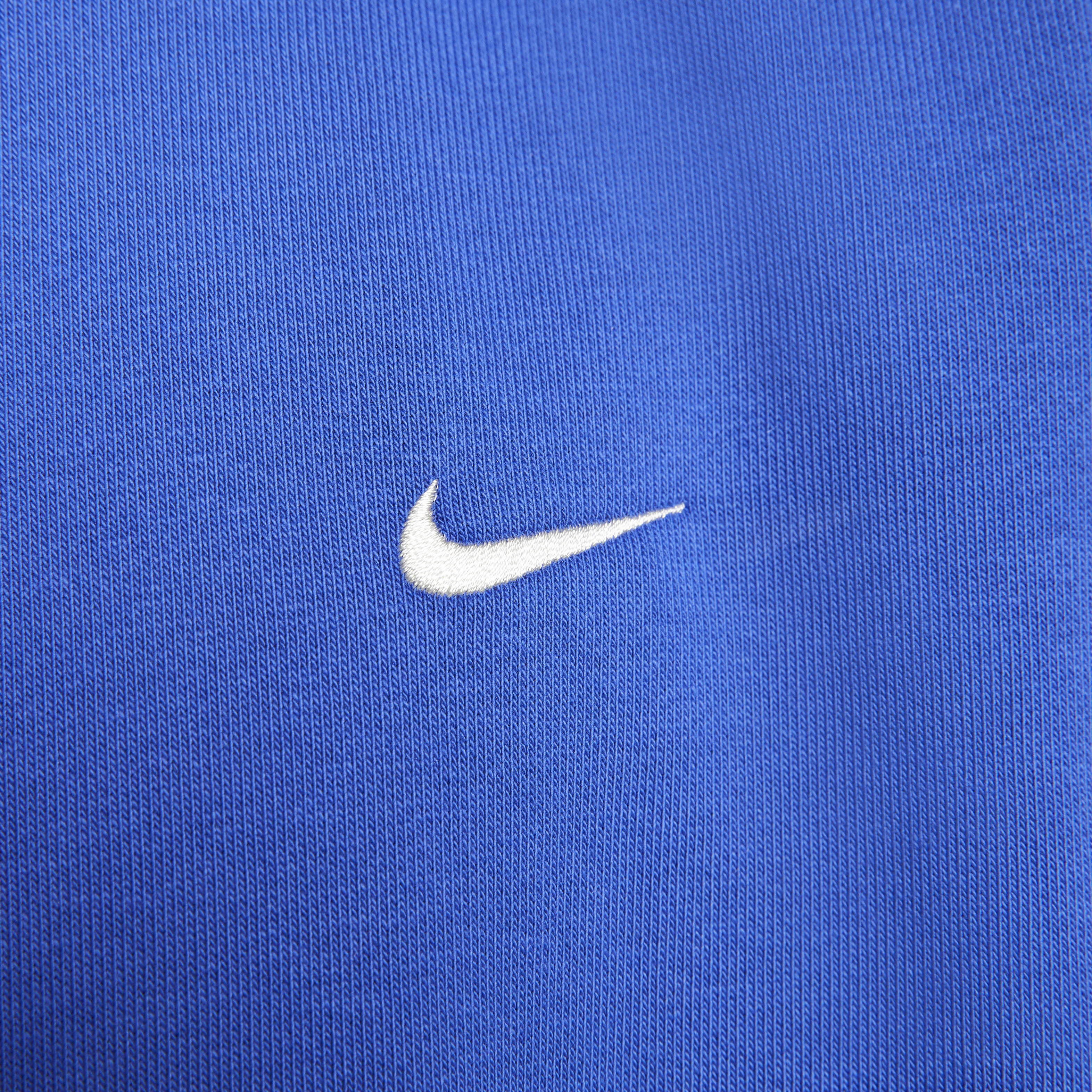 Nike Standard Issue image number 3