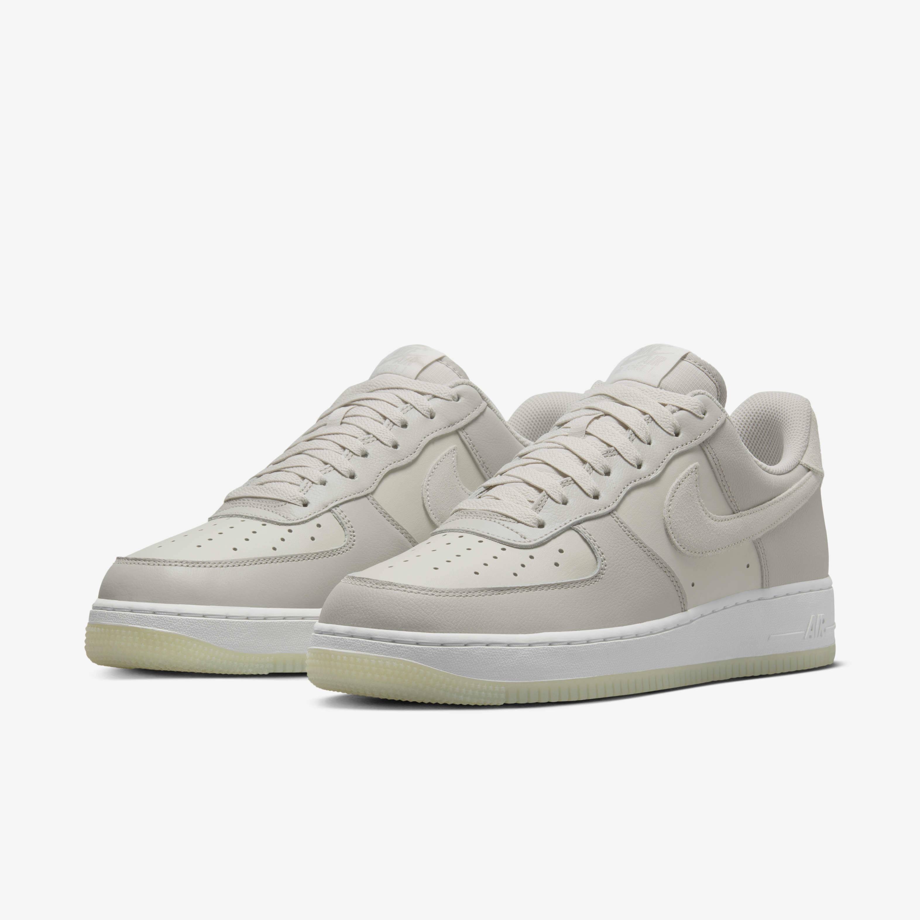 Nike Air Force 1 '07 LV8 image number 5
