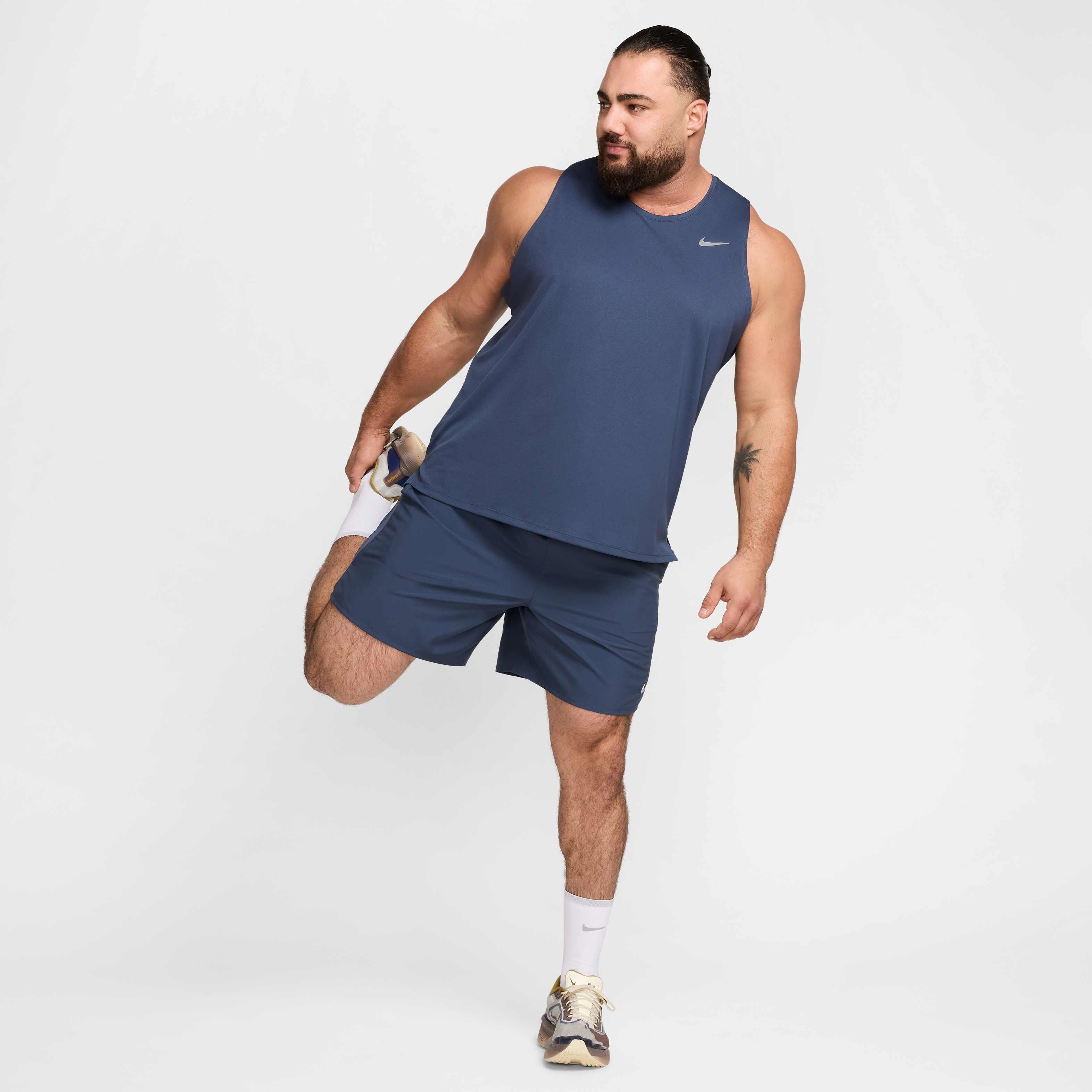 Nike Miler image number 10