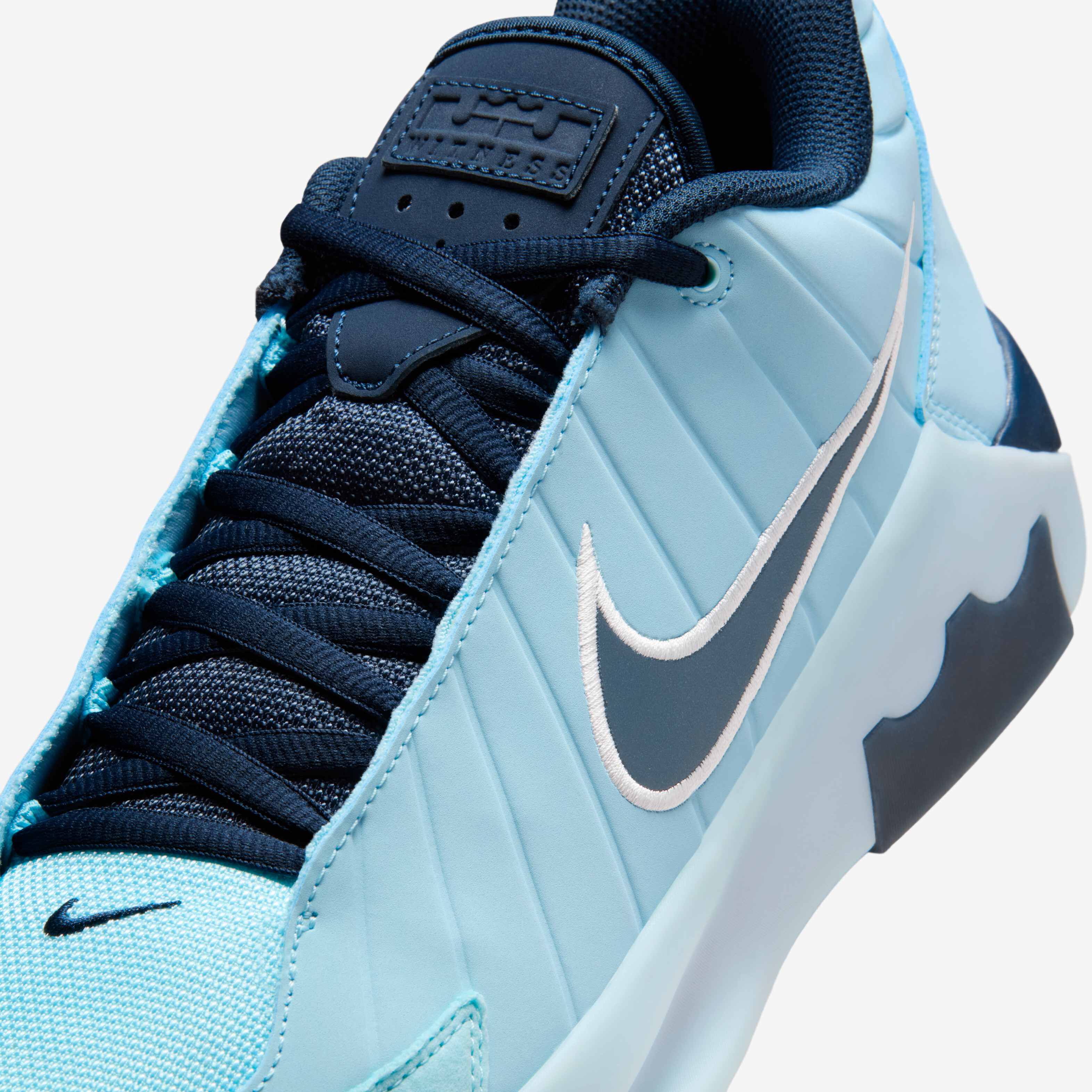 LeBron Witness 9 image number 6