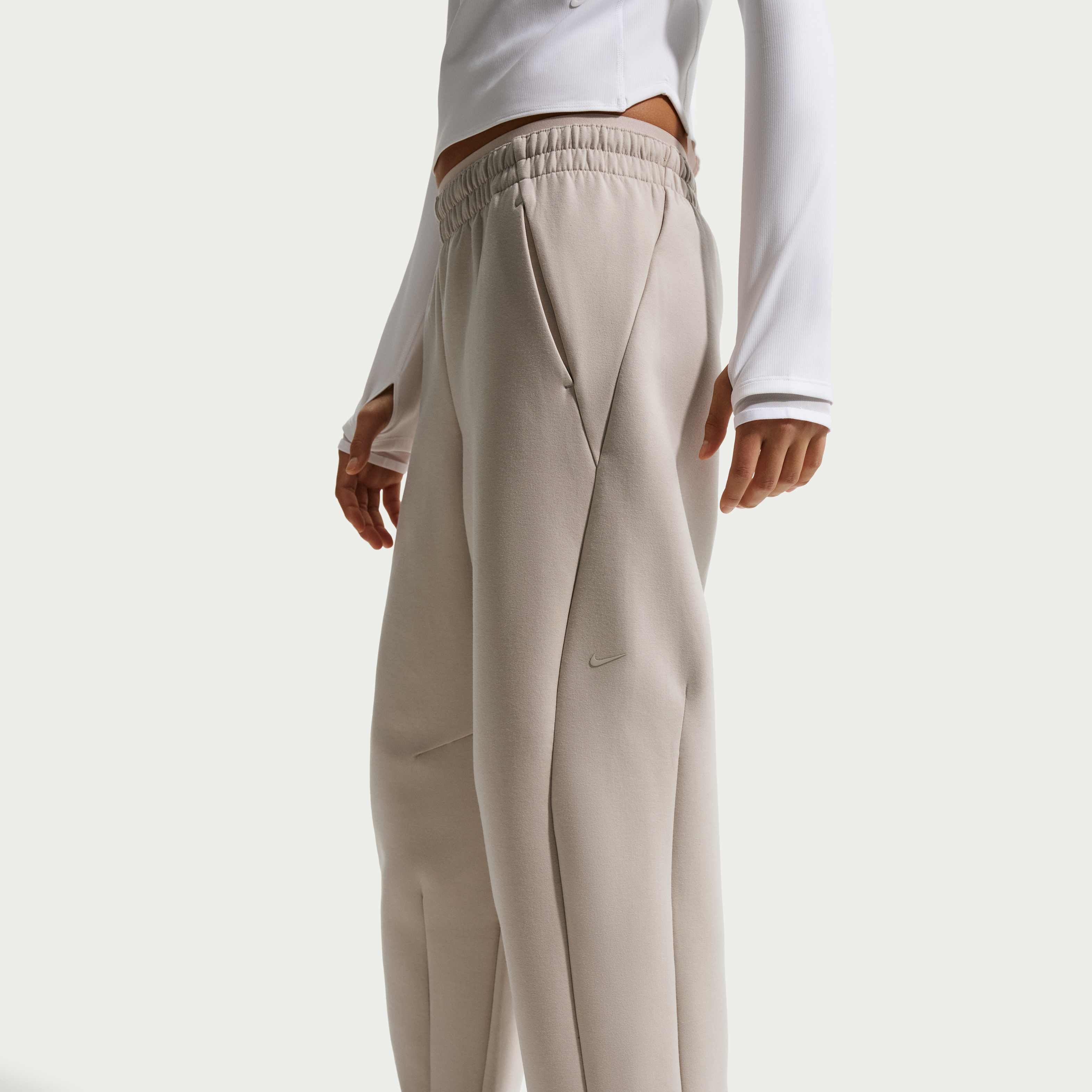 Nike MAVN image number 1