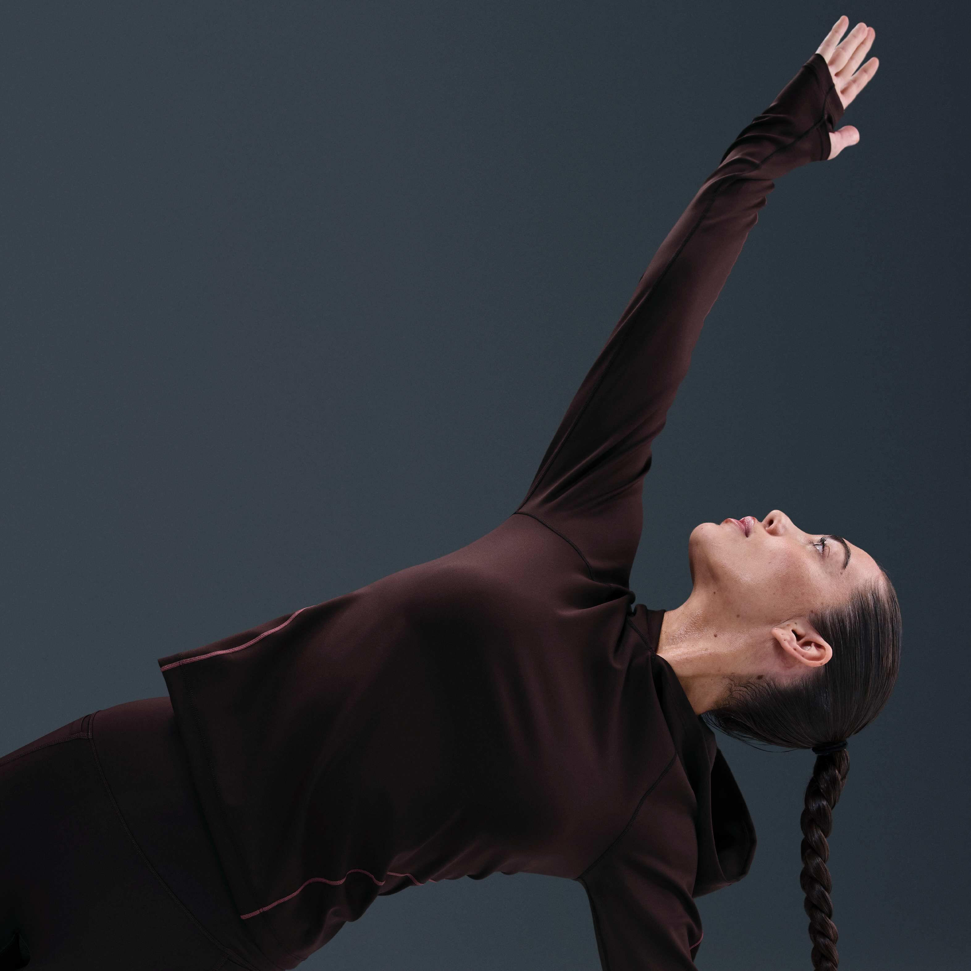 نايكي يونيفيرسا image number 2