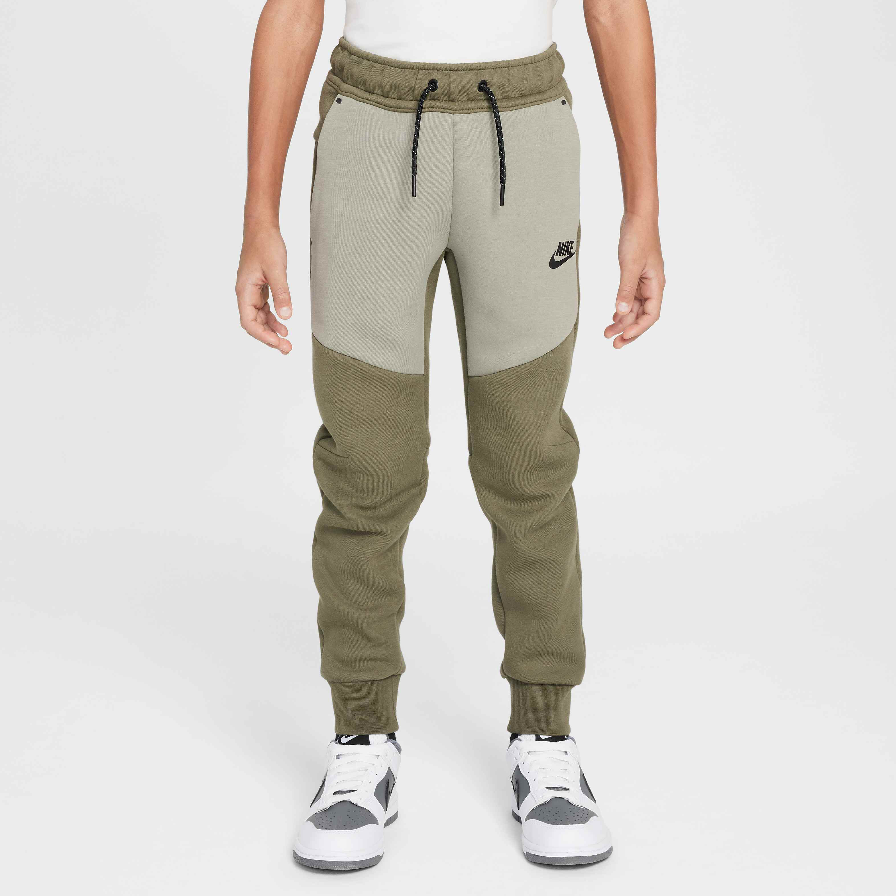Nike Sportswear Tech Fleece image number 0