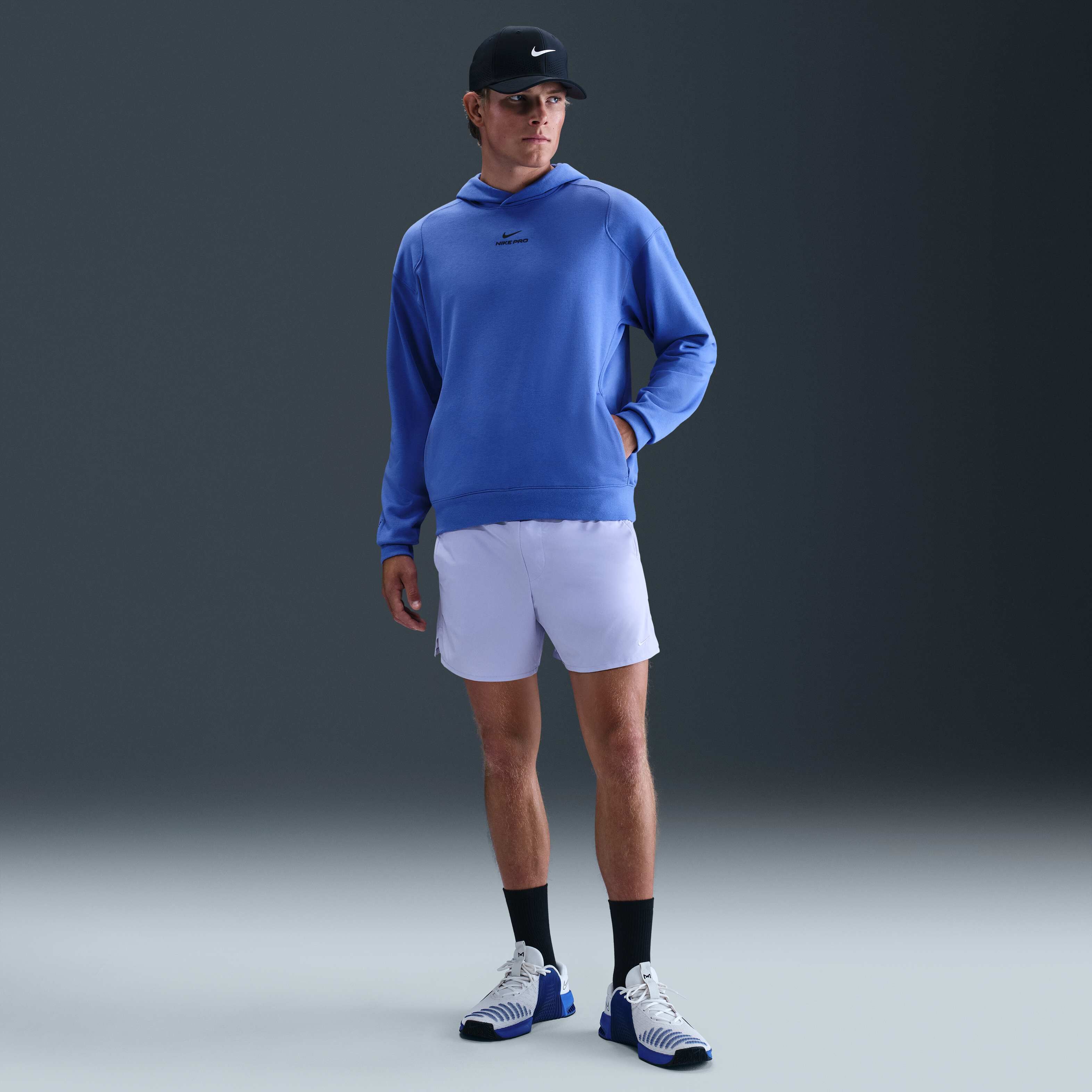 Nike Pro image number 3