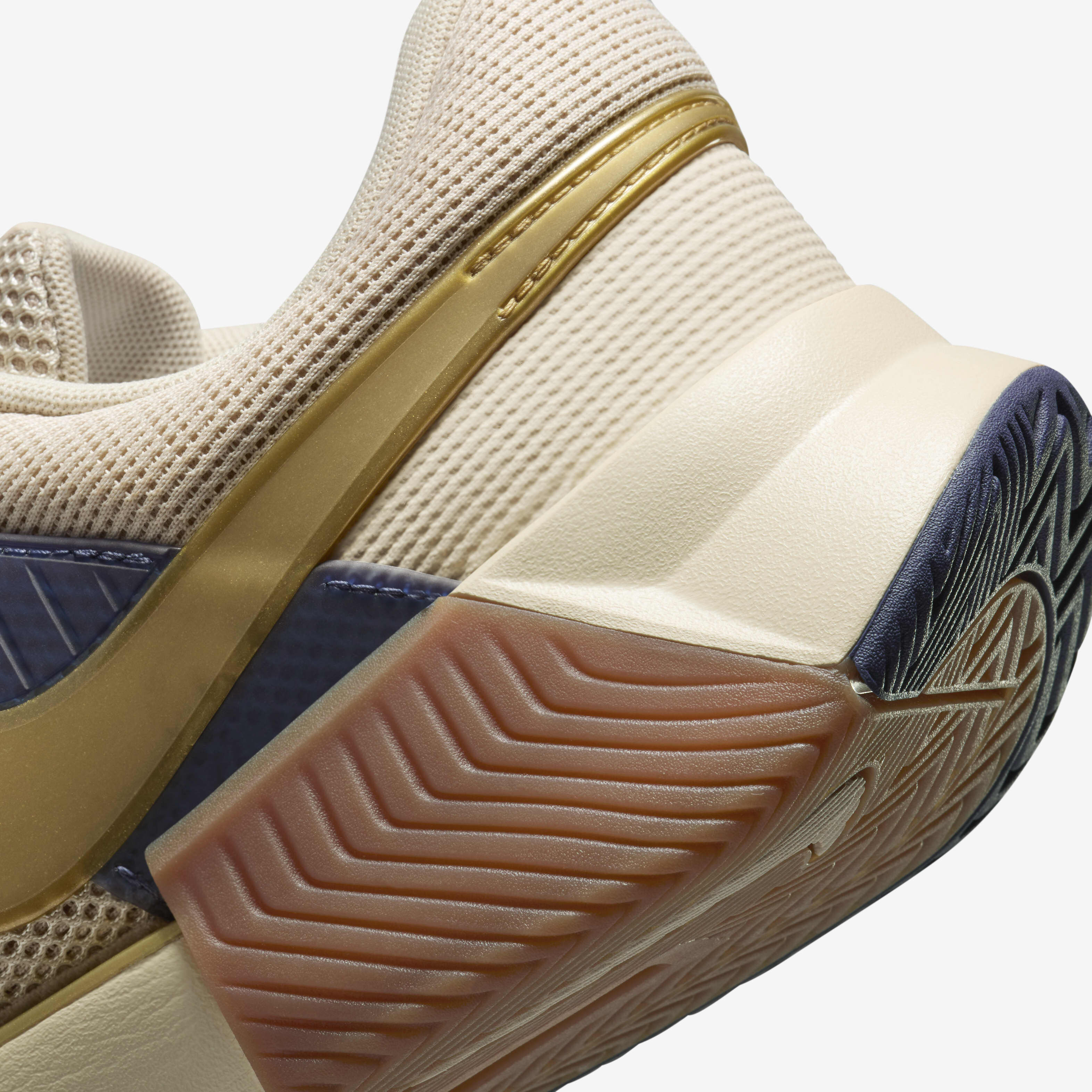 نايكي GP تشالنج 1 بريميوم image number 7