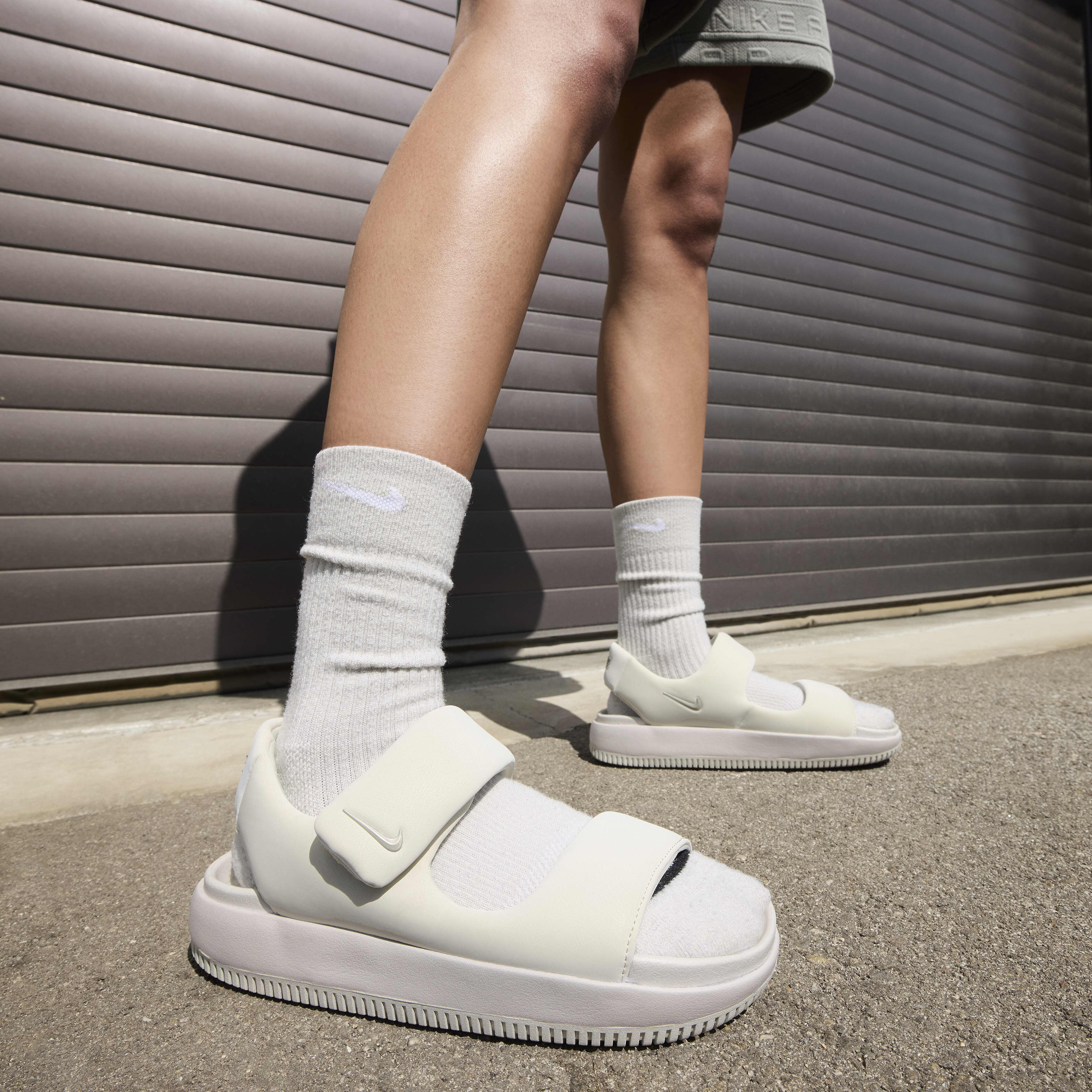 NIKE CALM SANDAL 38サイズ　◾️ベージュ NIKE CALM SANDAL 38サイズ ◾️ベージュ - メルカリ