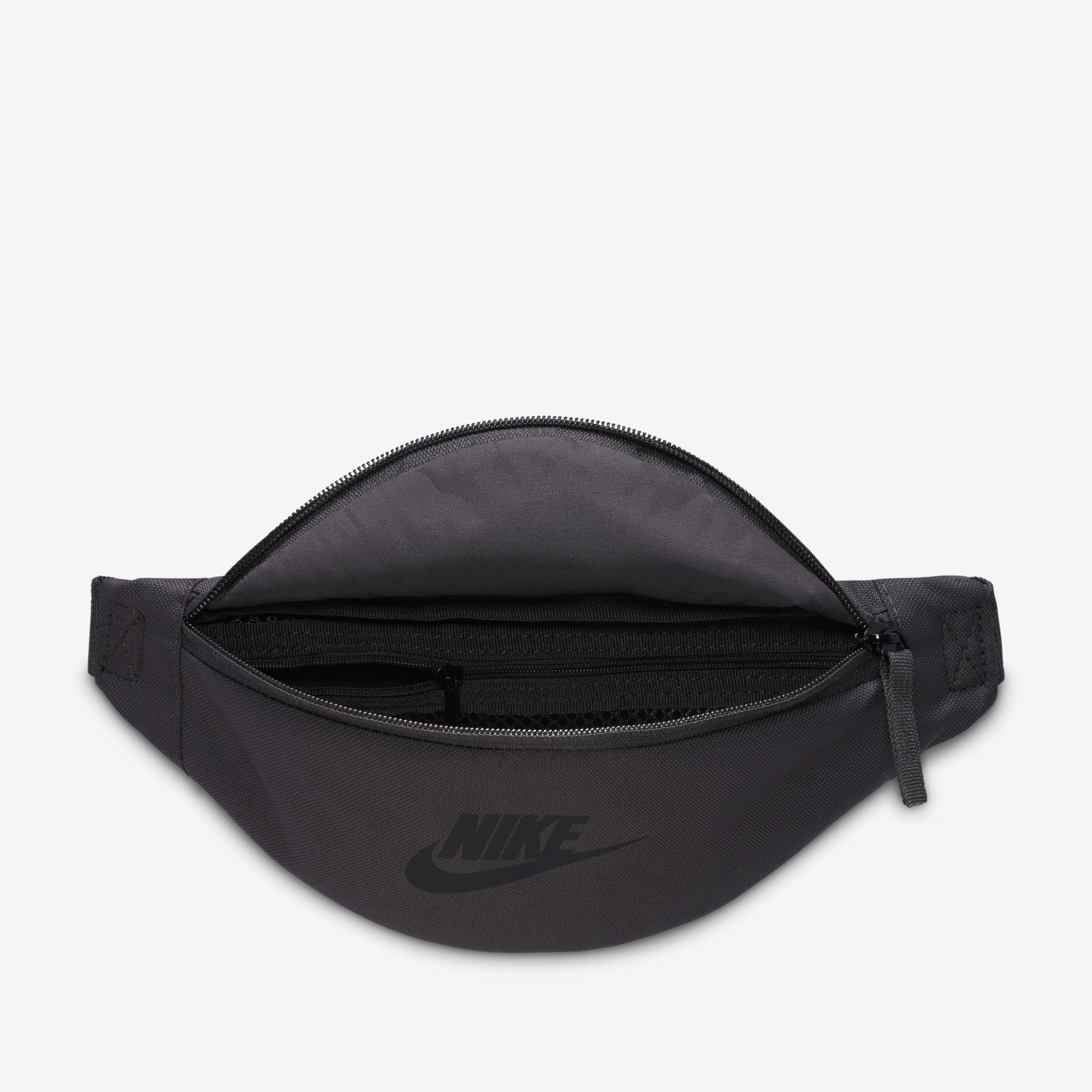 Nike image number 4
