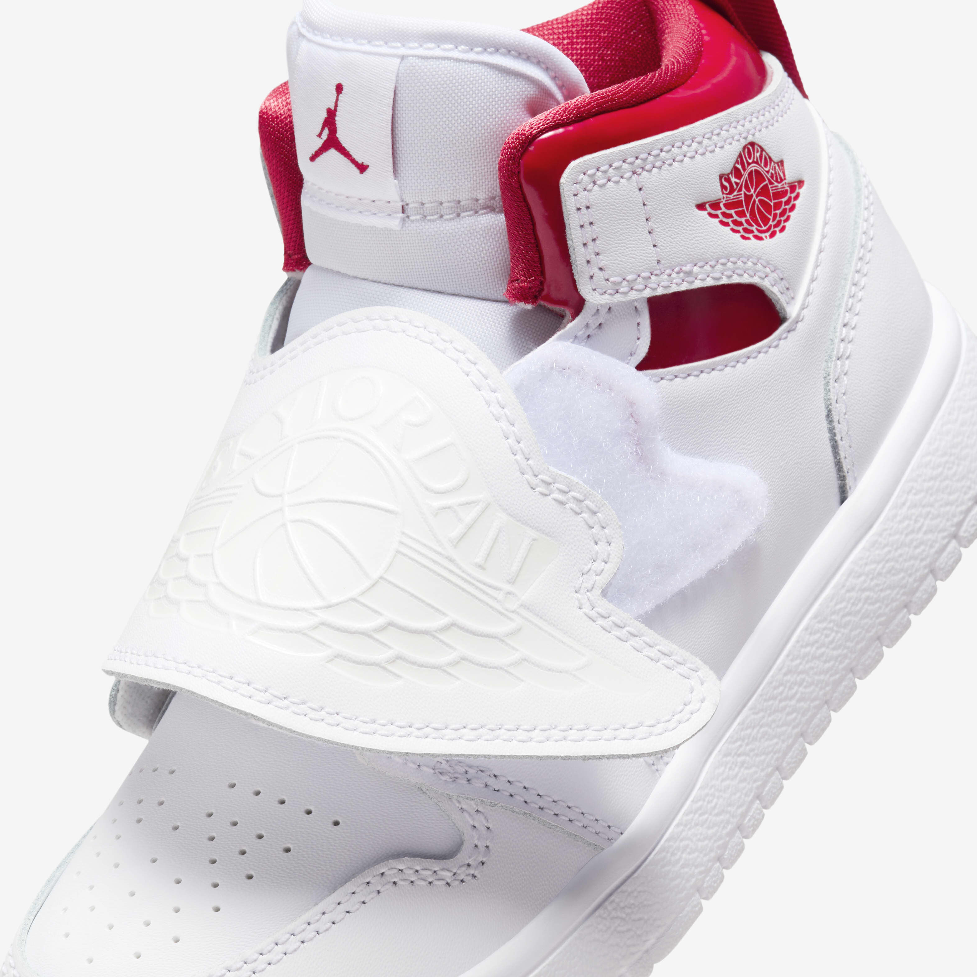 Sky Jordan 1 image number 6