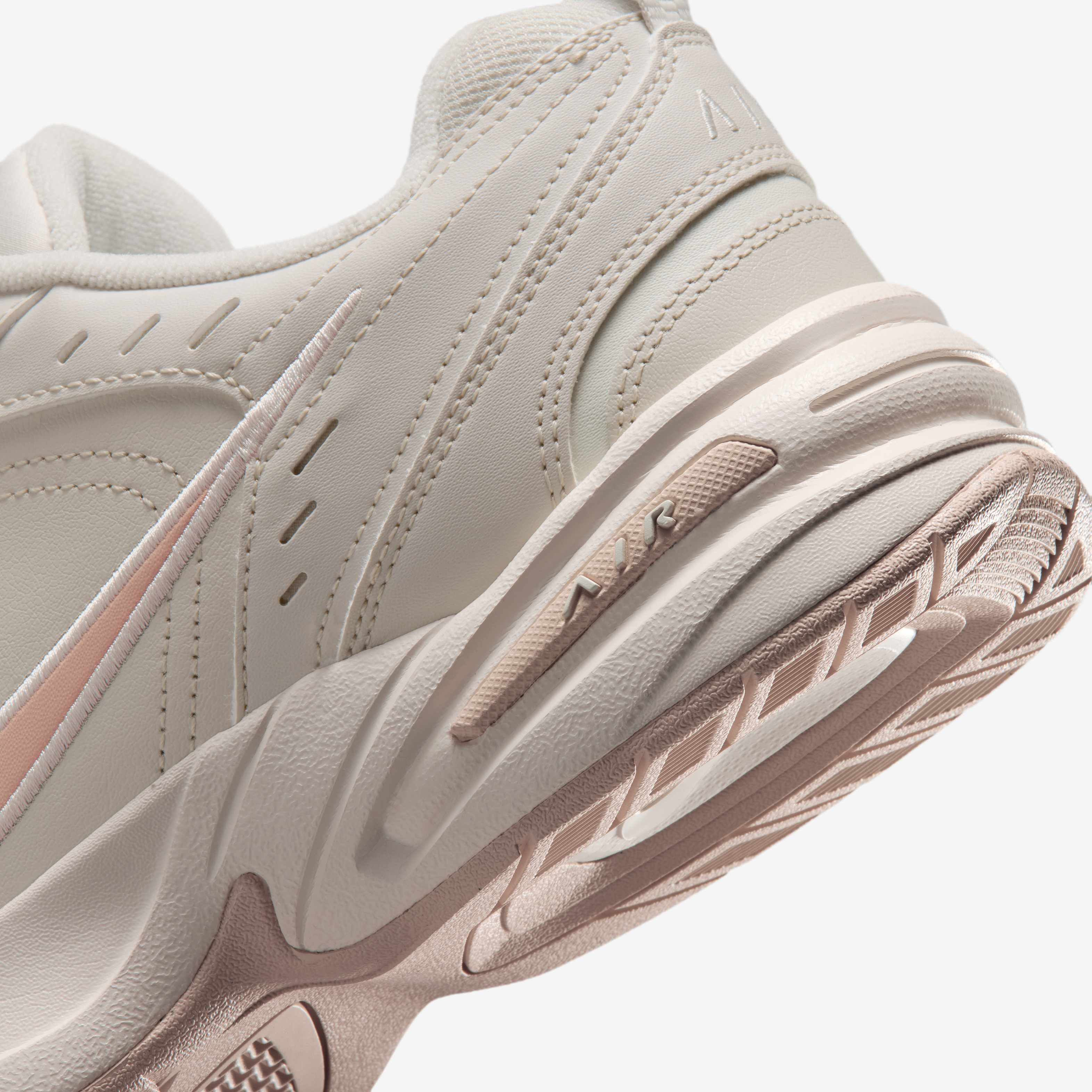 Nike Air Monarch IV image number 7