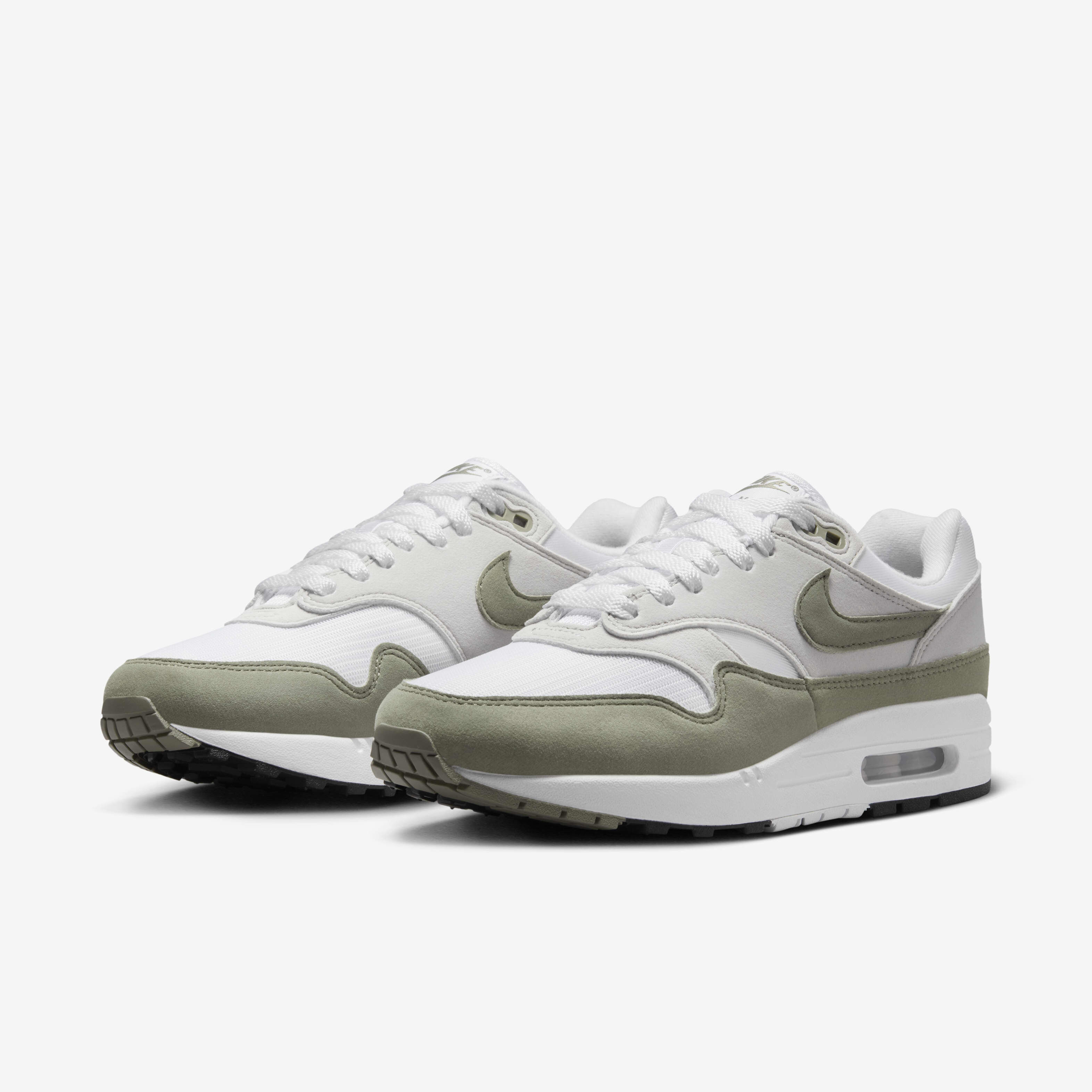Nike Air Max 1 image number 4