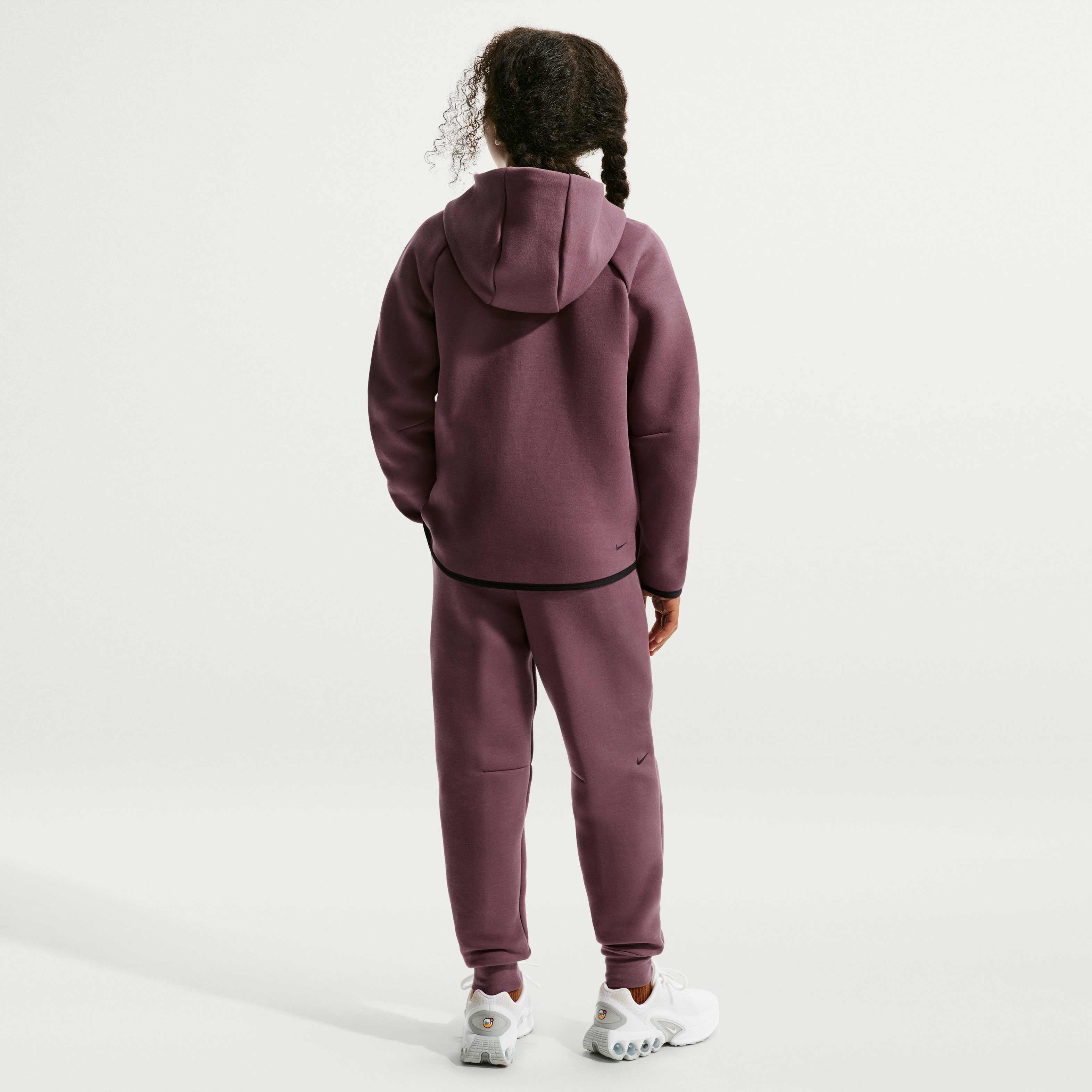 Nike Sportswear Tech Fleece image number 4