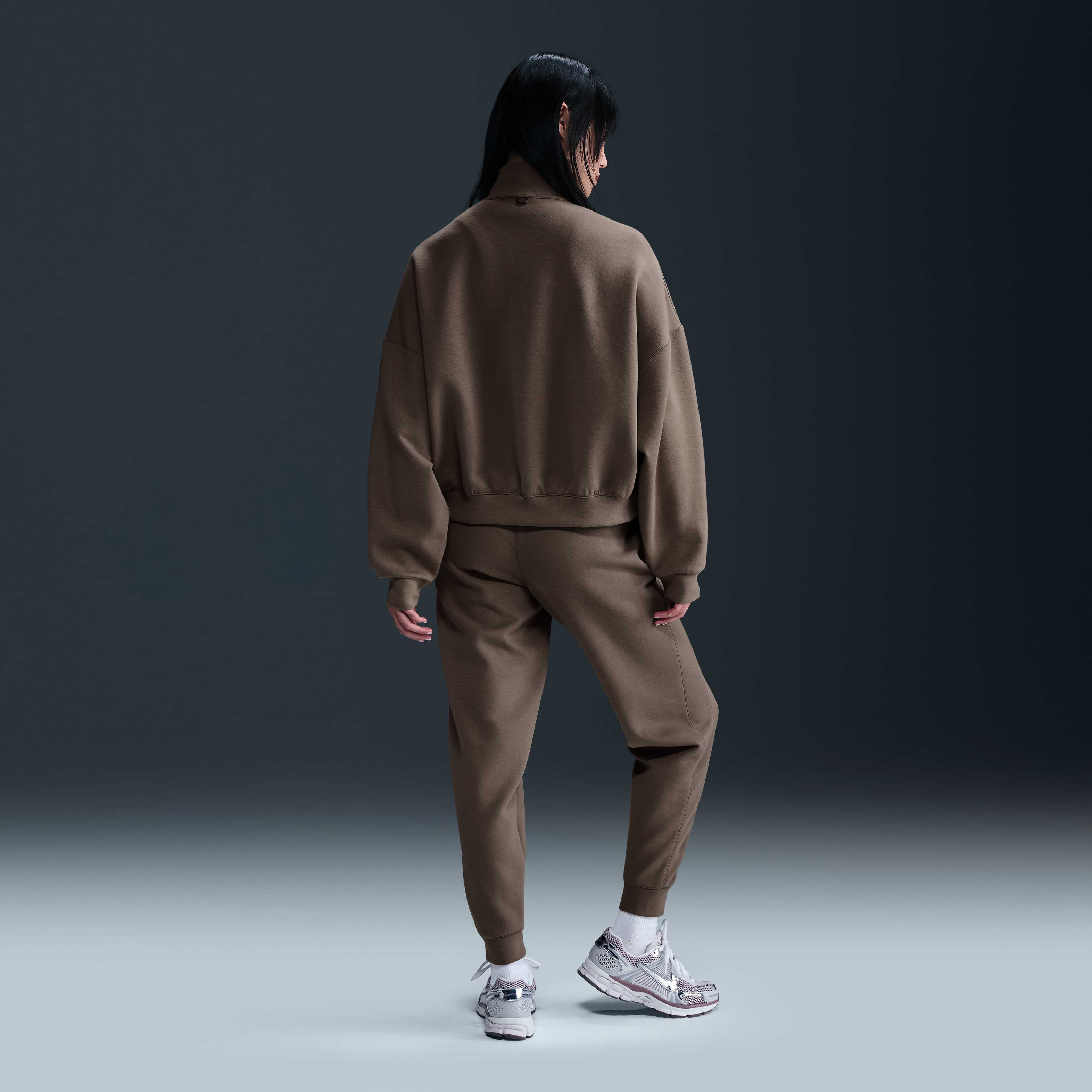 نايكي 24.7 امبوسبلي سوفت image number 4