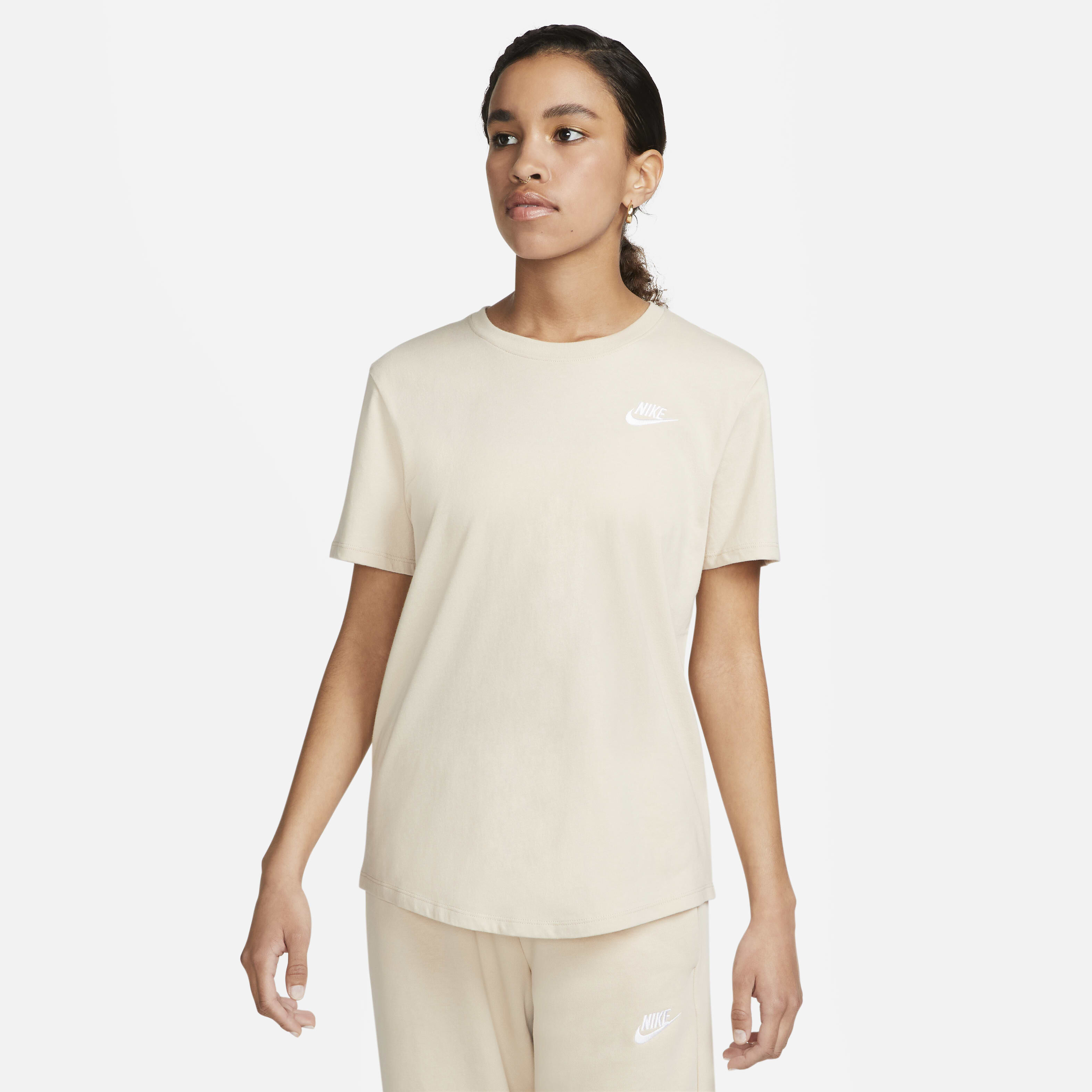 نايكي سبورتسوير كلوب ايسنشالز image number 0