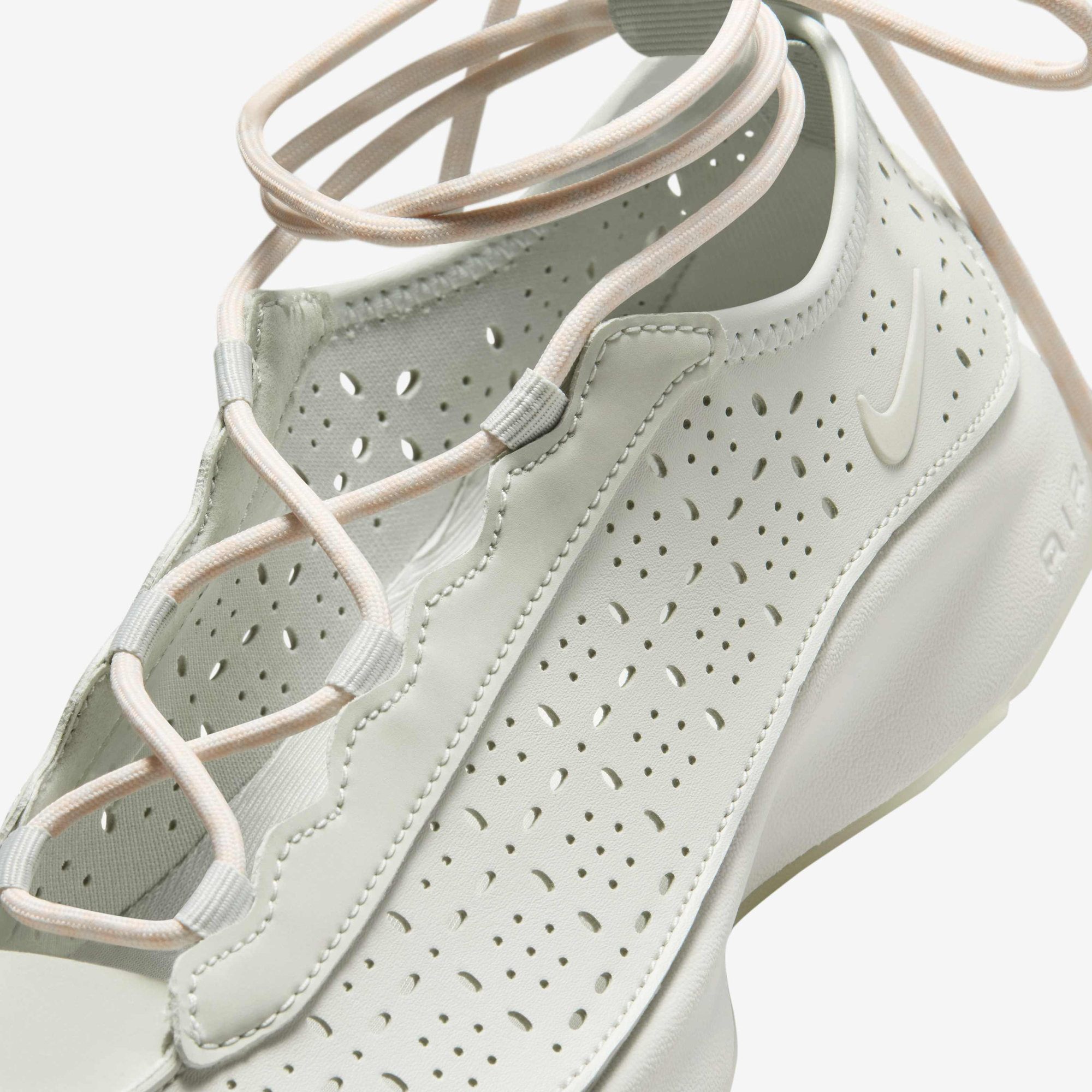 Zoom image