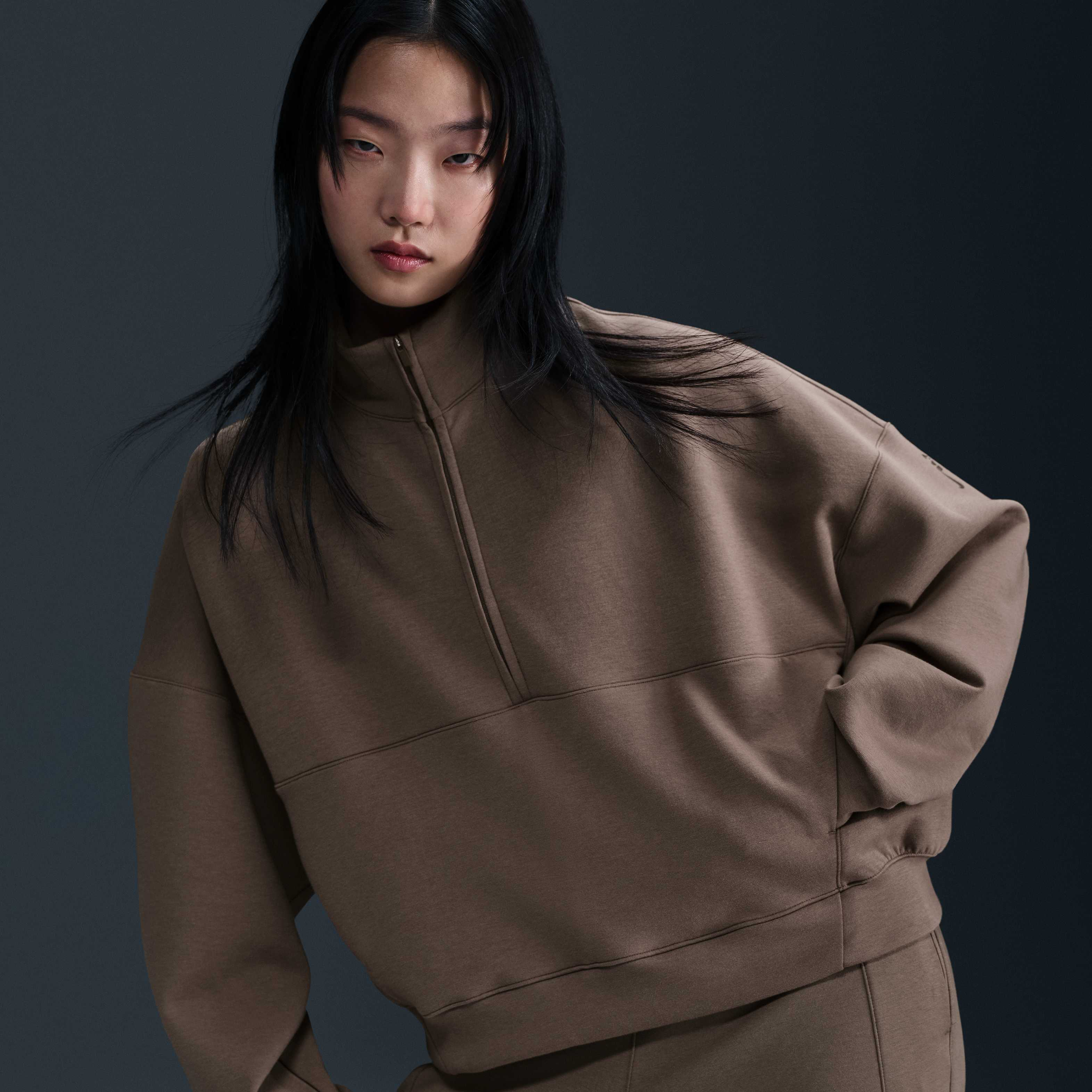 نايكي 24.7 امبوسبلي سوفت image number 2