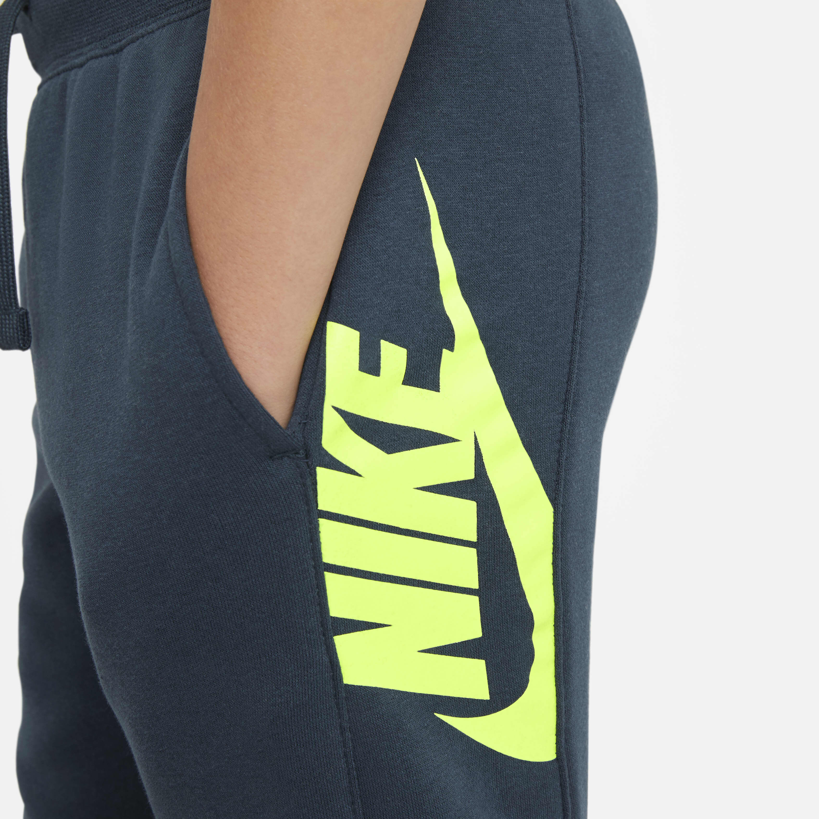 Nike Sportswear image number 2
