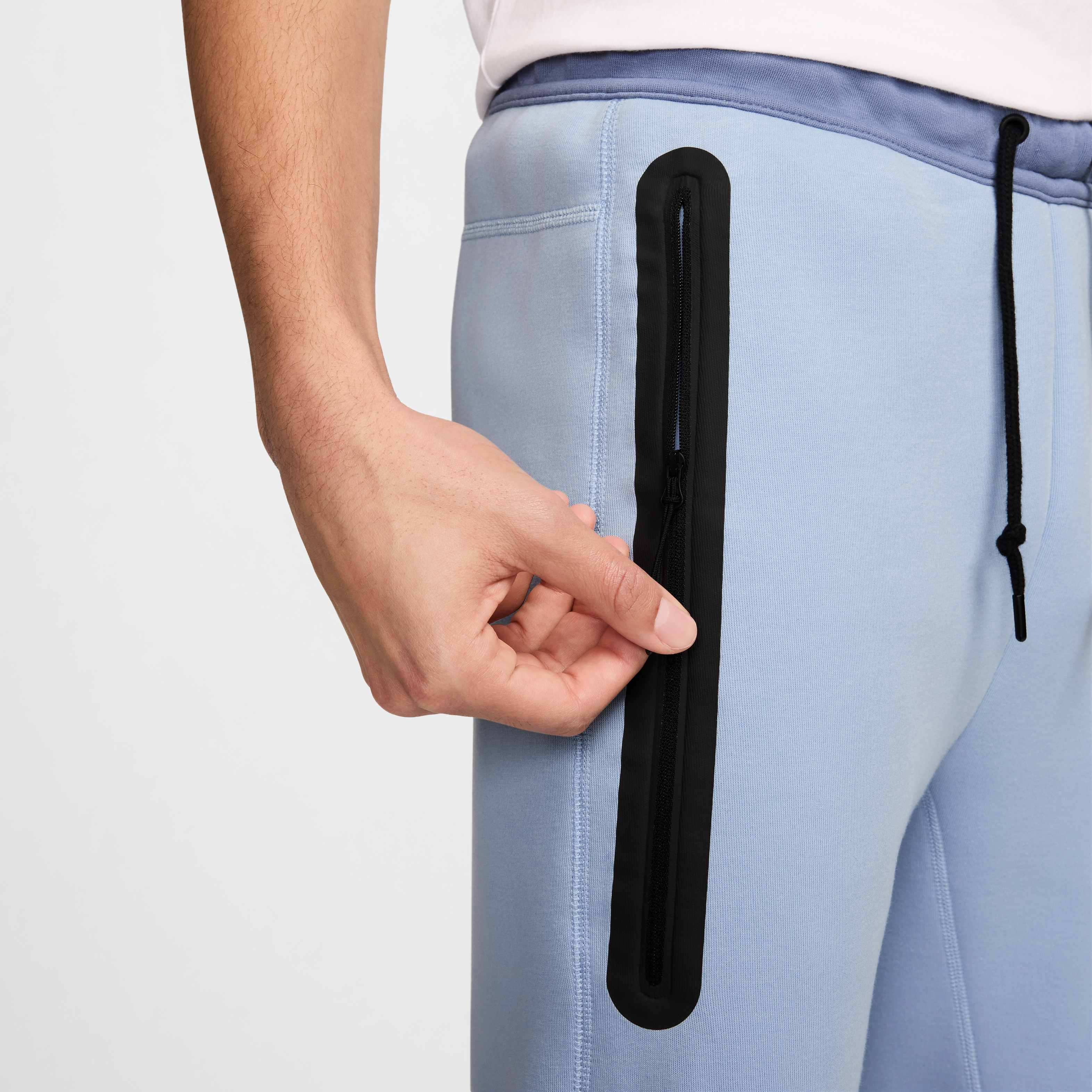 نايكي سبورتسوير تك فليس image number 4